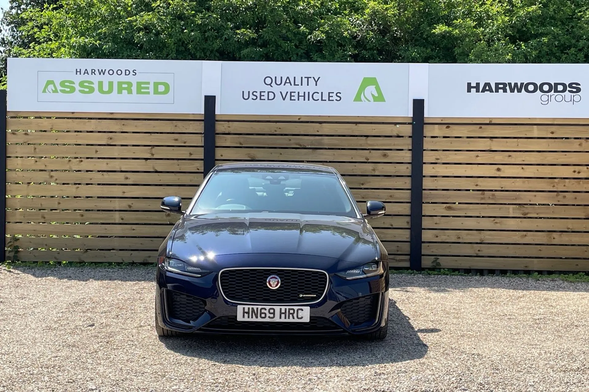 Jaguar XE thumbnail image number 13