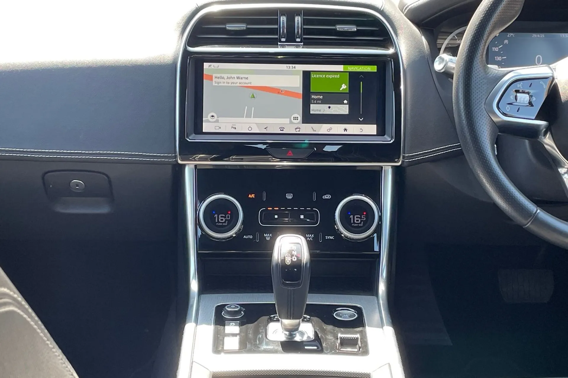 Jaguar XE thumbnail image number 37