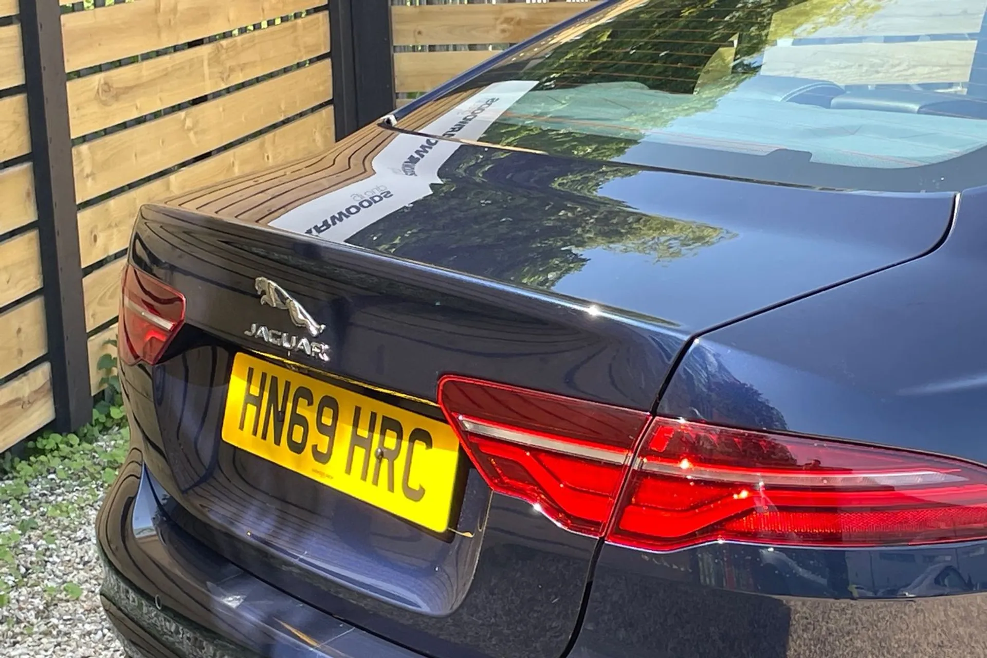 Jaguar XE thumbnail image number 16