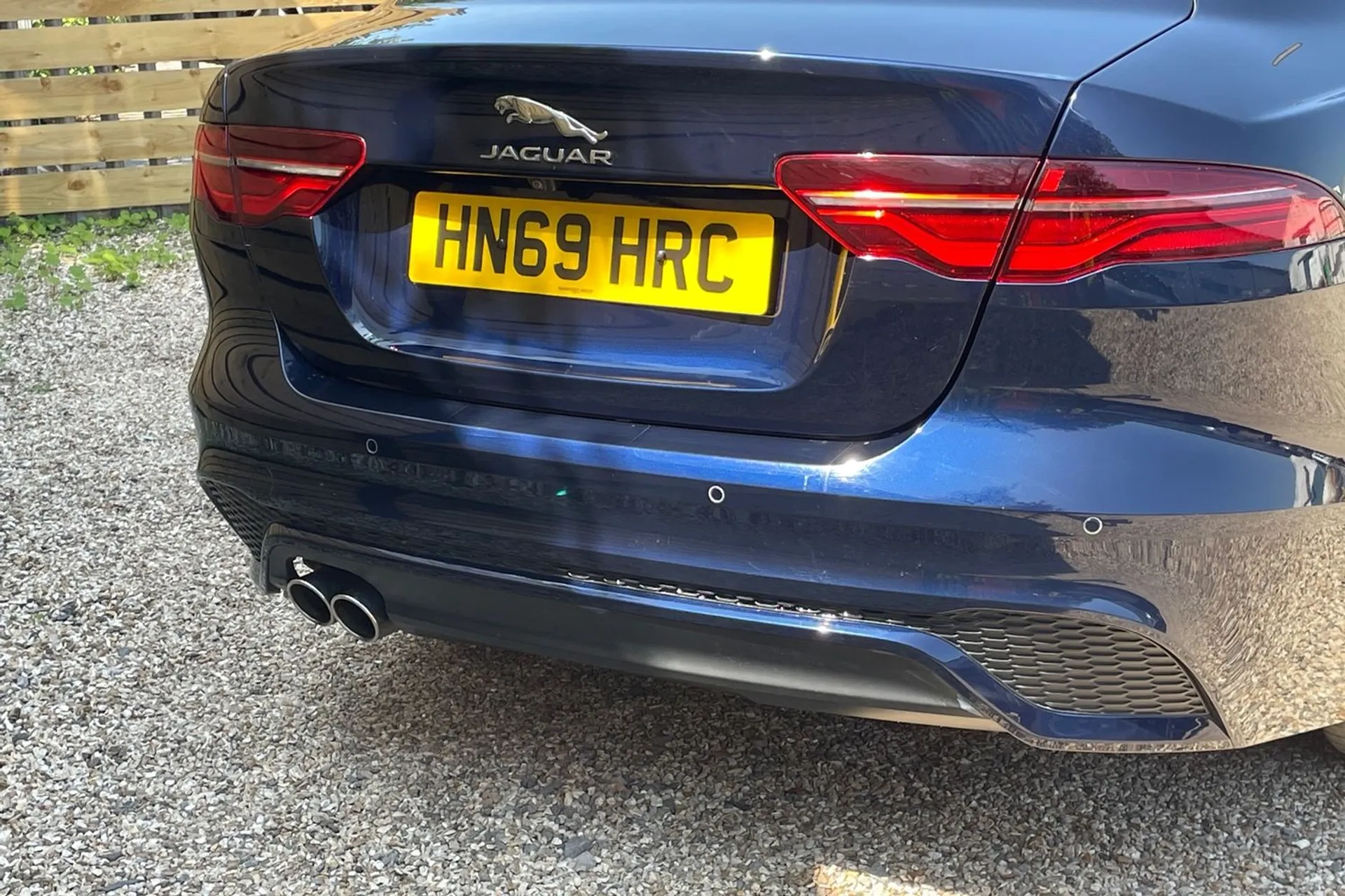 Jaguar XE thumbnail image number 18