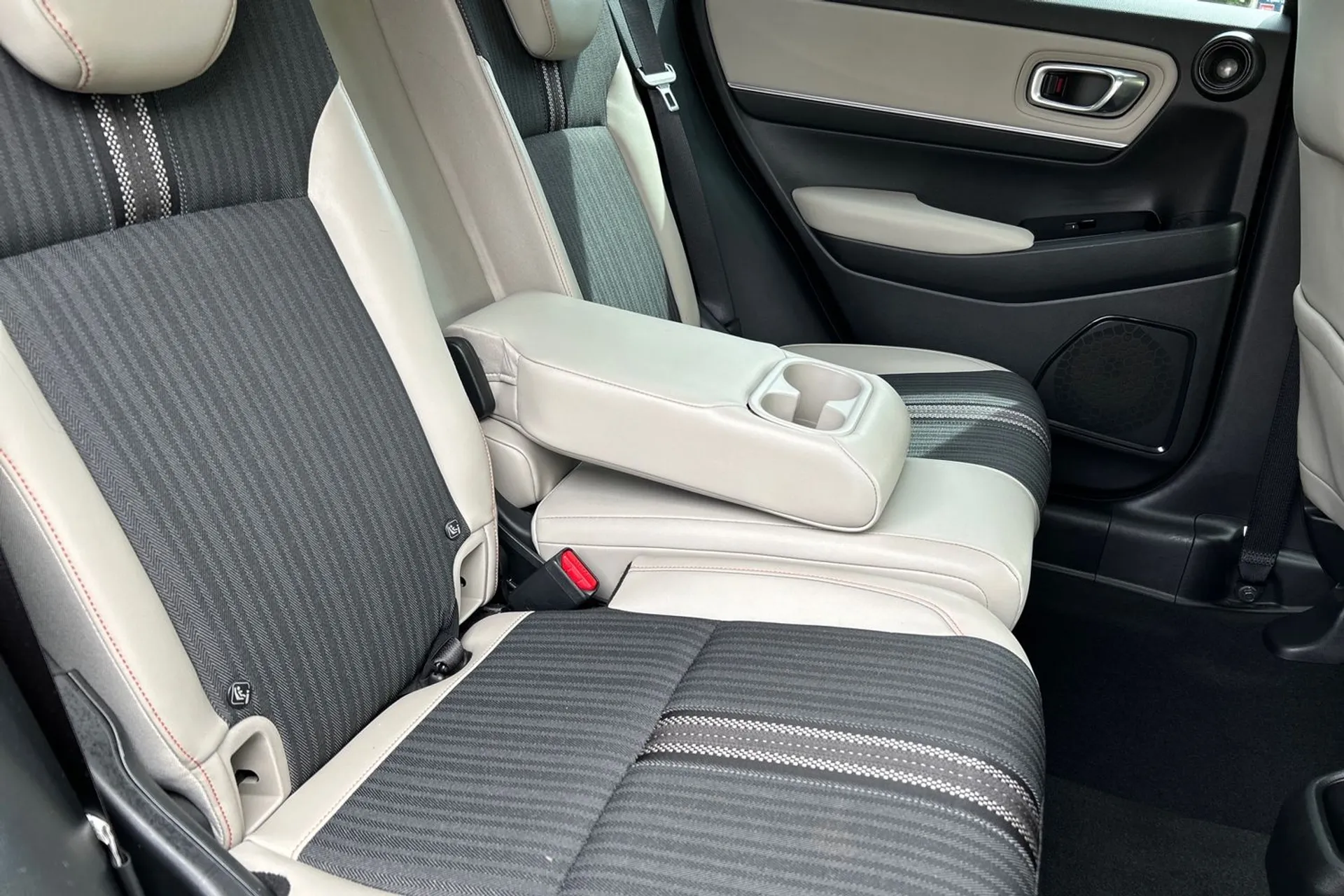 HONDA HR-V thumbnail image number 26