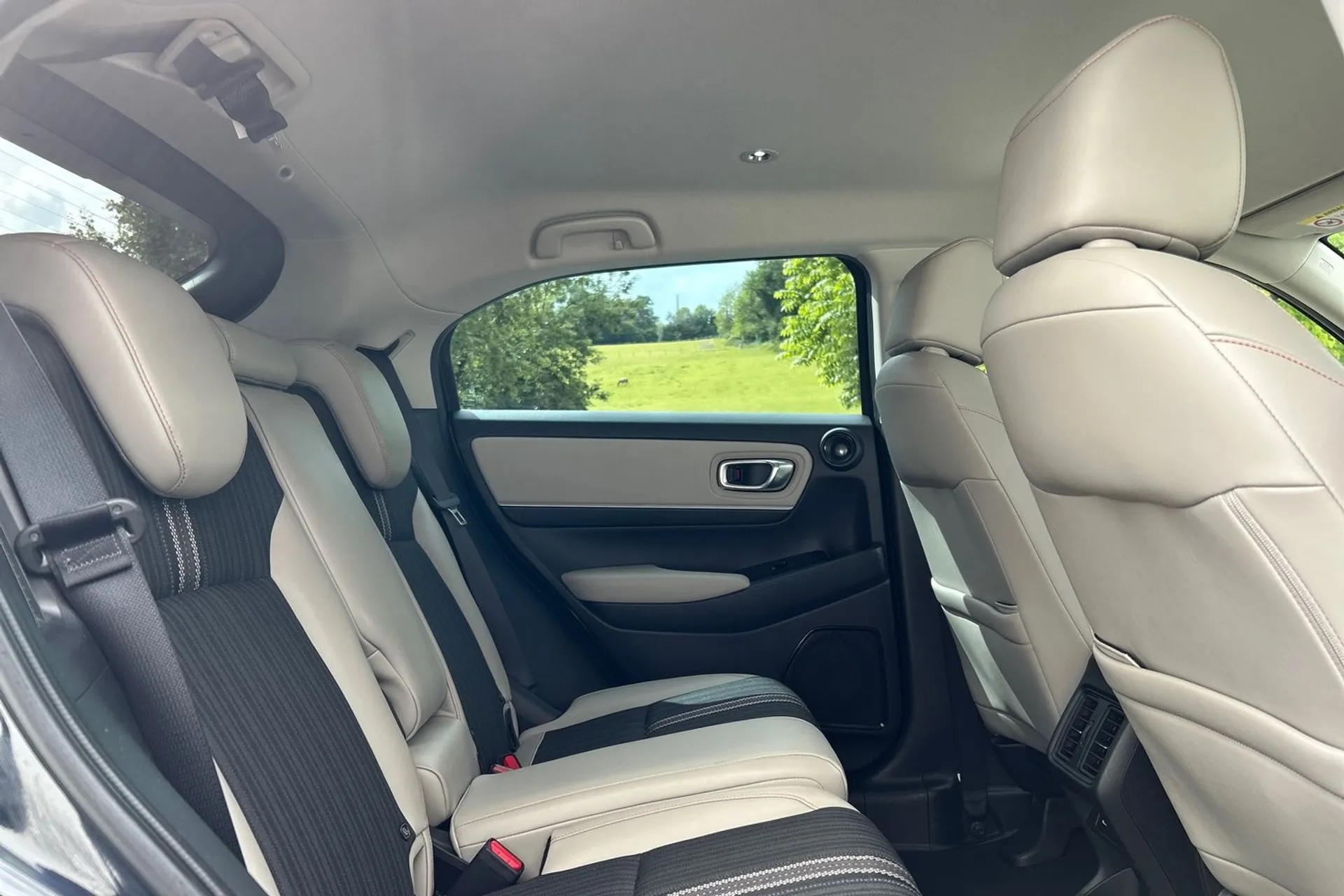HONDA HR-V thumbnail image number 17