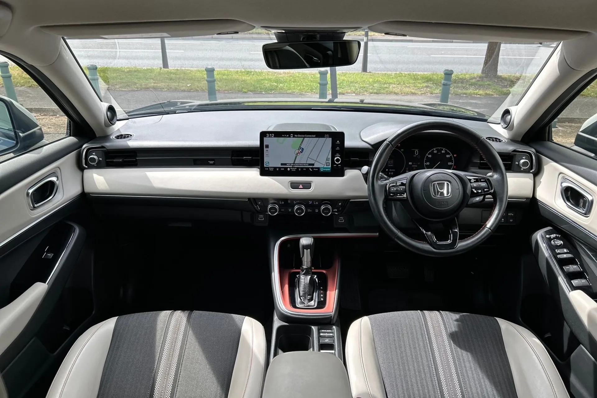 HONDA HR-V thumbnail image number 3