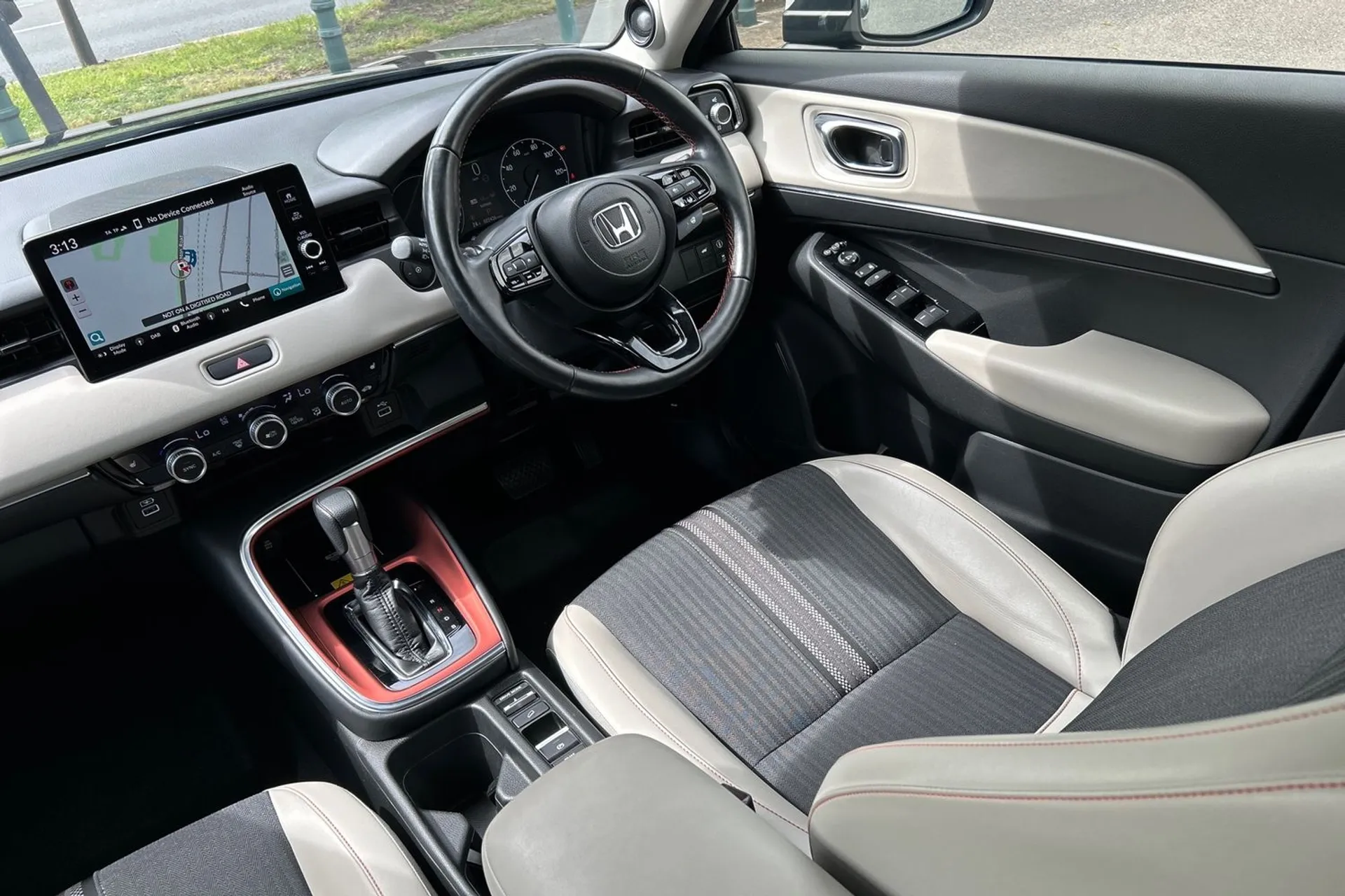 HONDA HR-V thumbnail image number 41