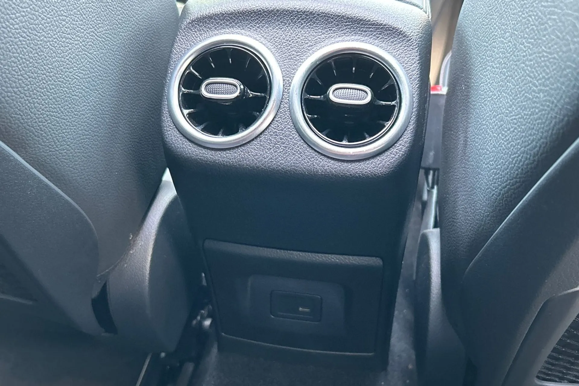MERCEDES-BENZ A CLASS thumbnail image number 28