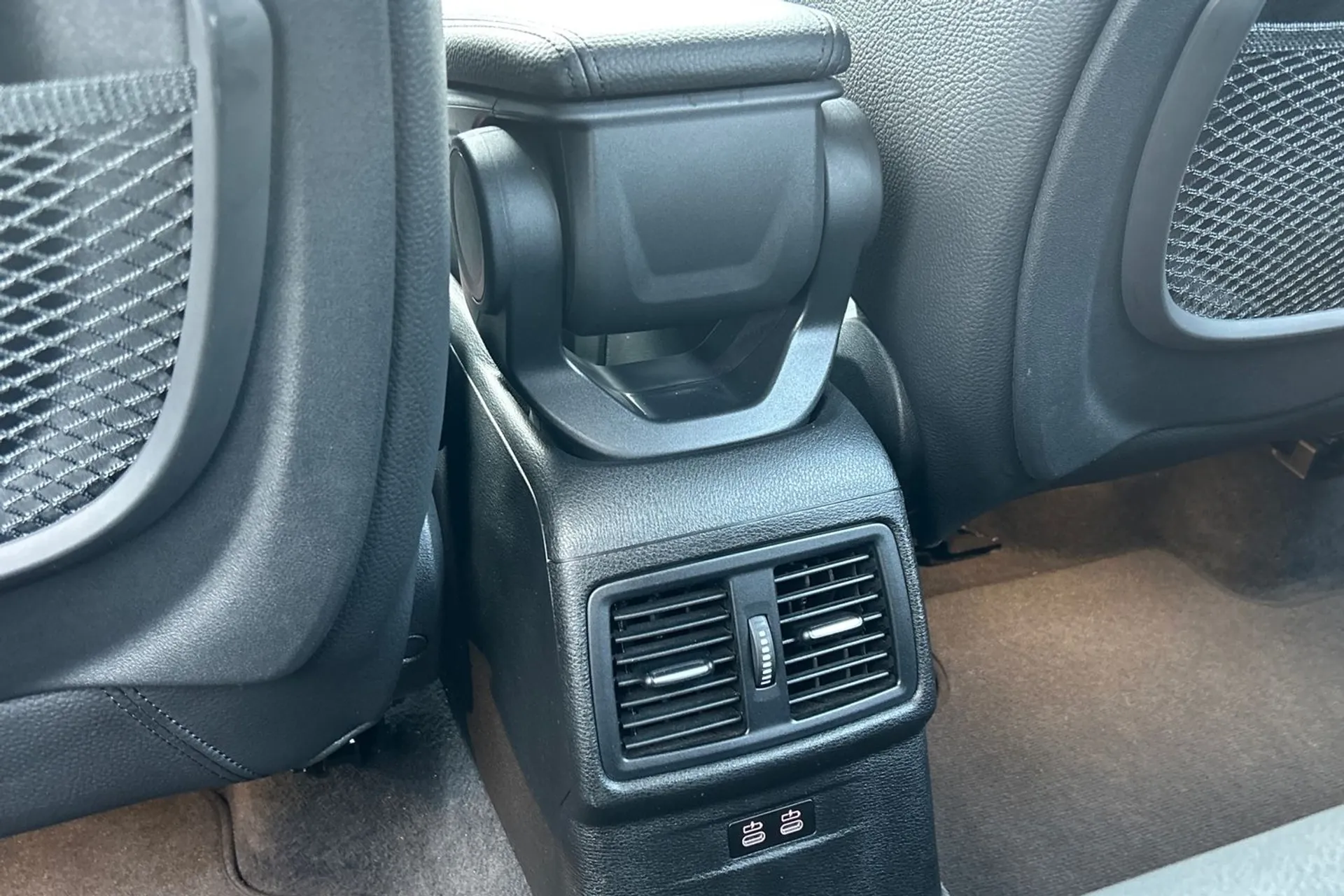 BMW X1 thumbnail image number 26