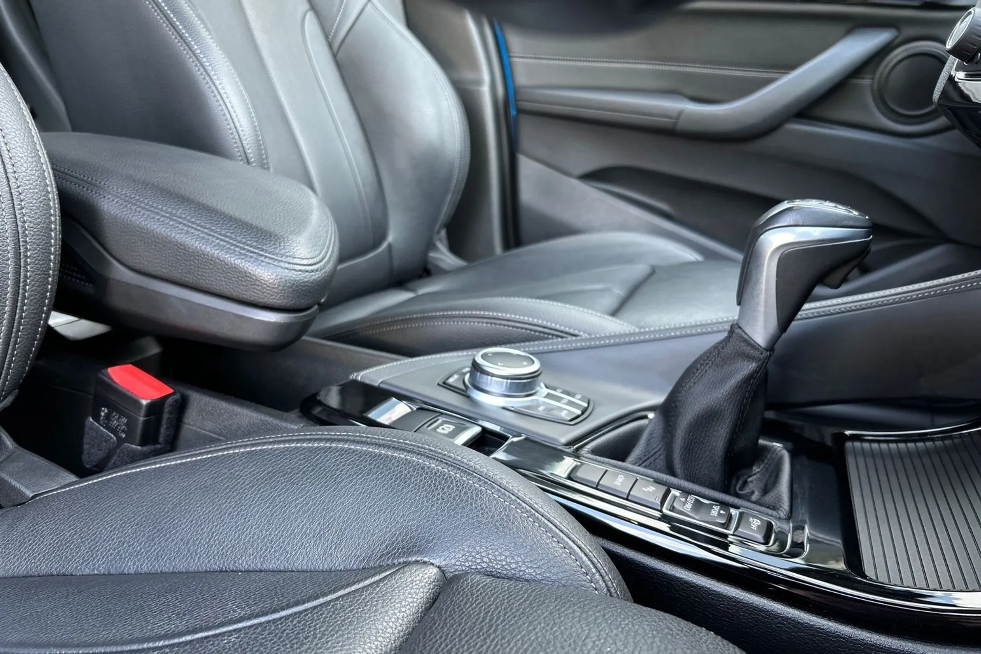 BMW X1 thumbnail image number 46
