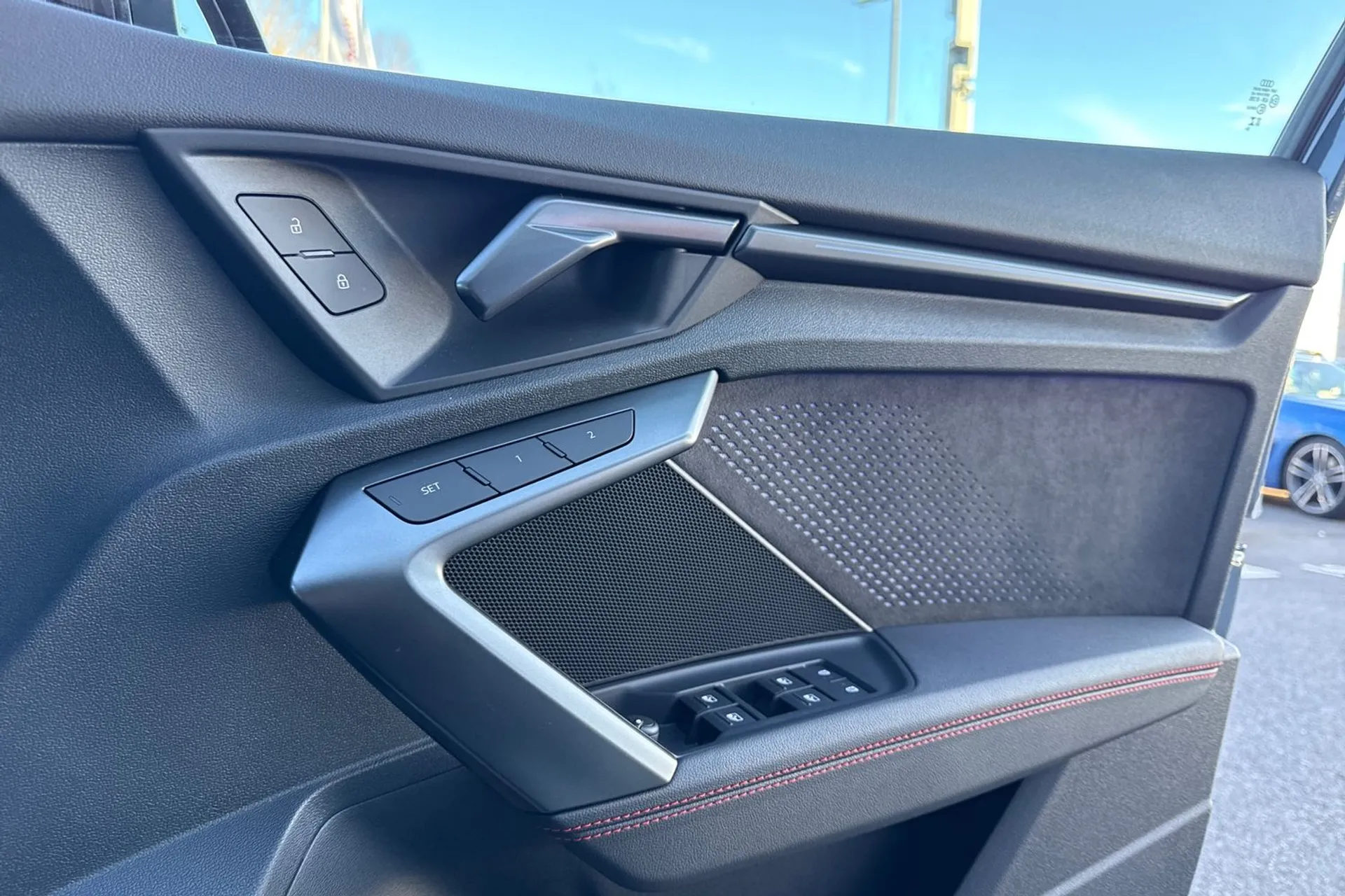 Audi RS3 thumbnail image number 28