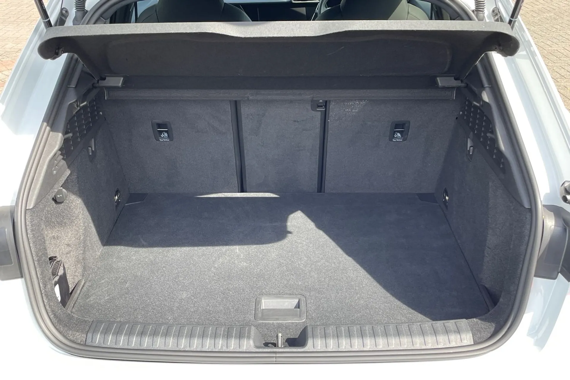 Audi A3 thumbnail image number 32