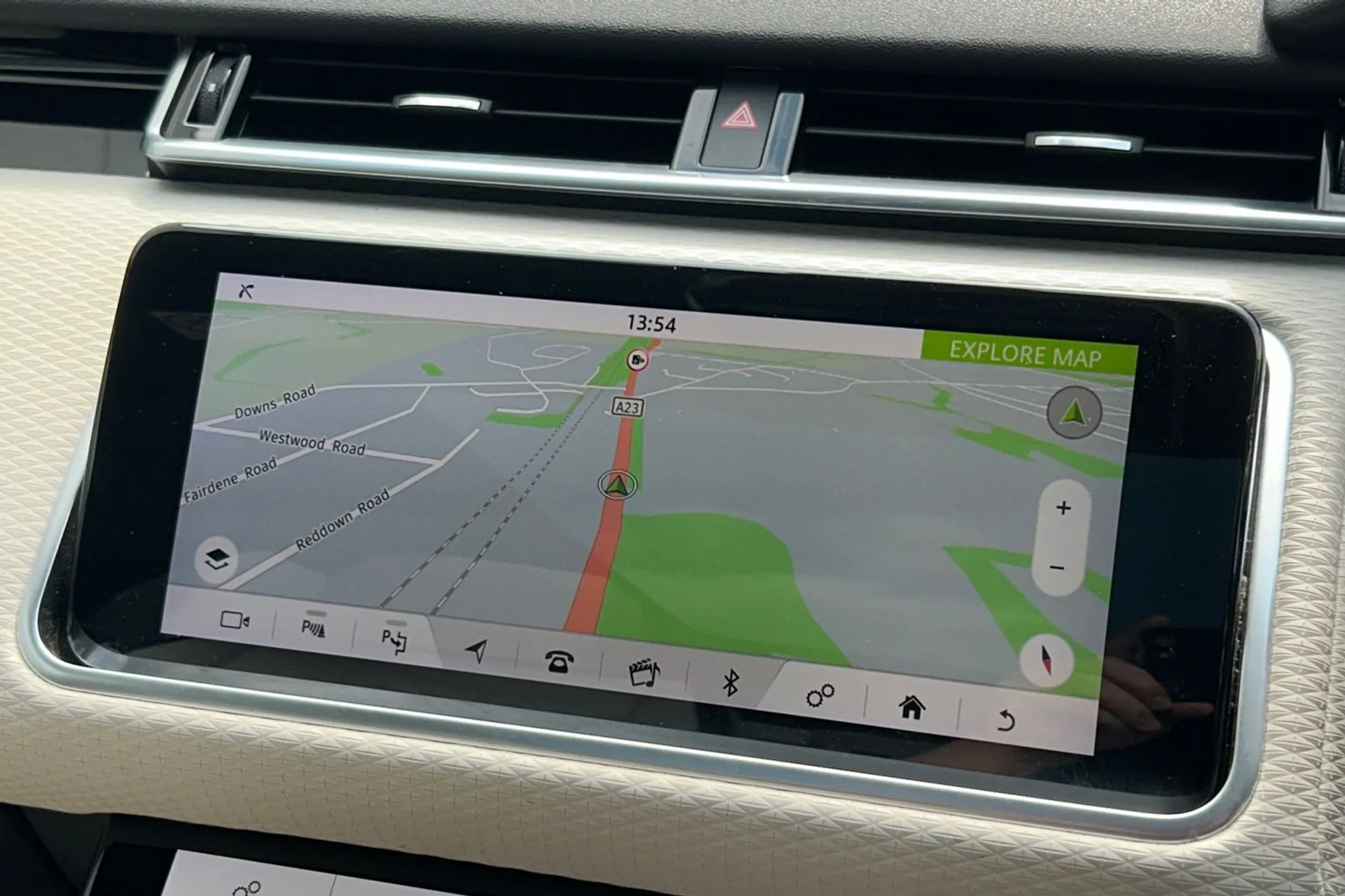 LAND ROVER RANGE ROVER VELAR thumbnail image number 5
