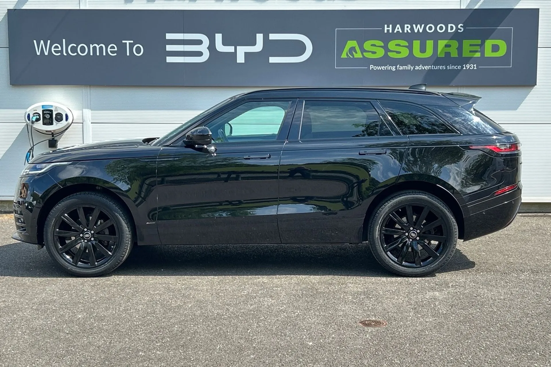 LAND ROVER RANGE ROVER VELAR thumbnail image number 15