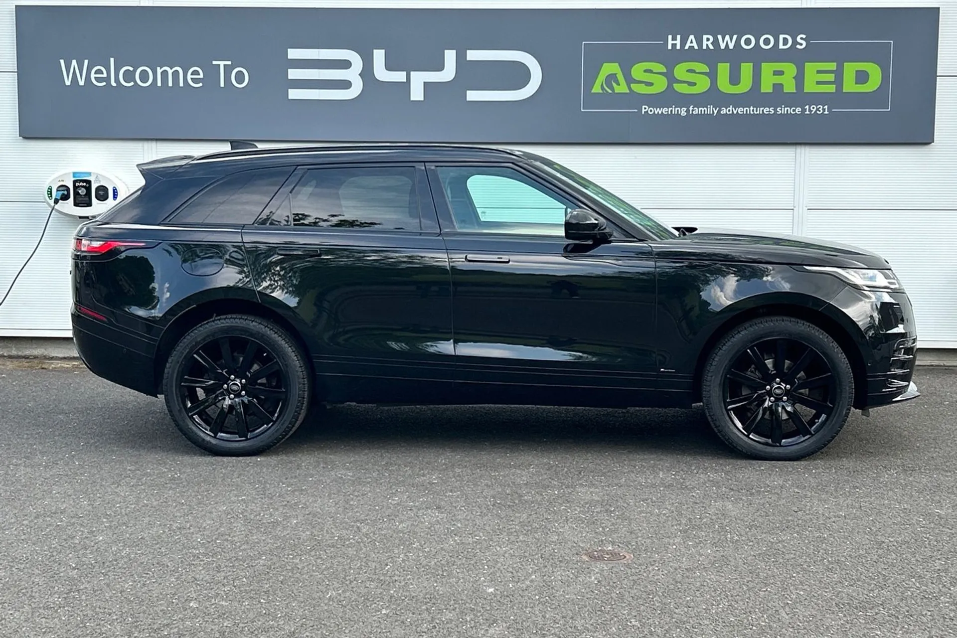 LAND ROVER RANGE ROVER VELAR thumbnail image number 2