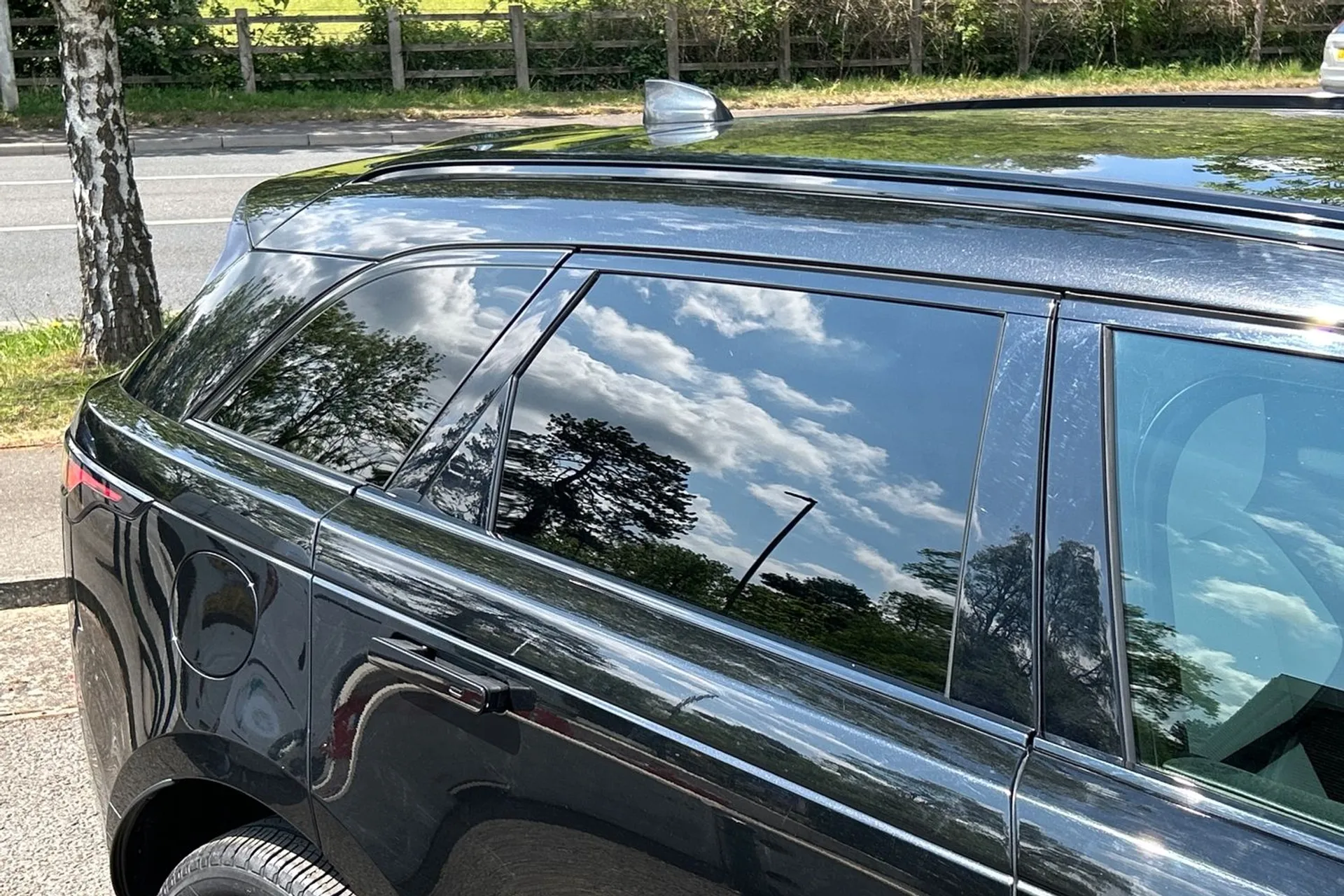 LAND ROVER RANGE ROVER VELAR thumbnail image number 31