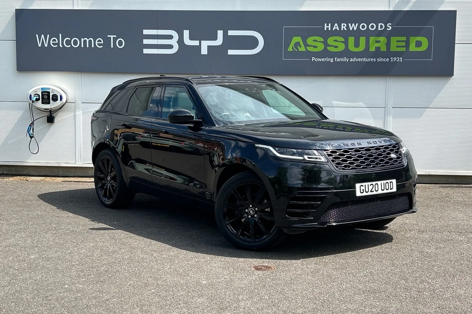 LAND ROVER RANGE ROVER VELAR focused image