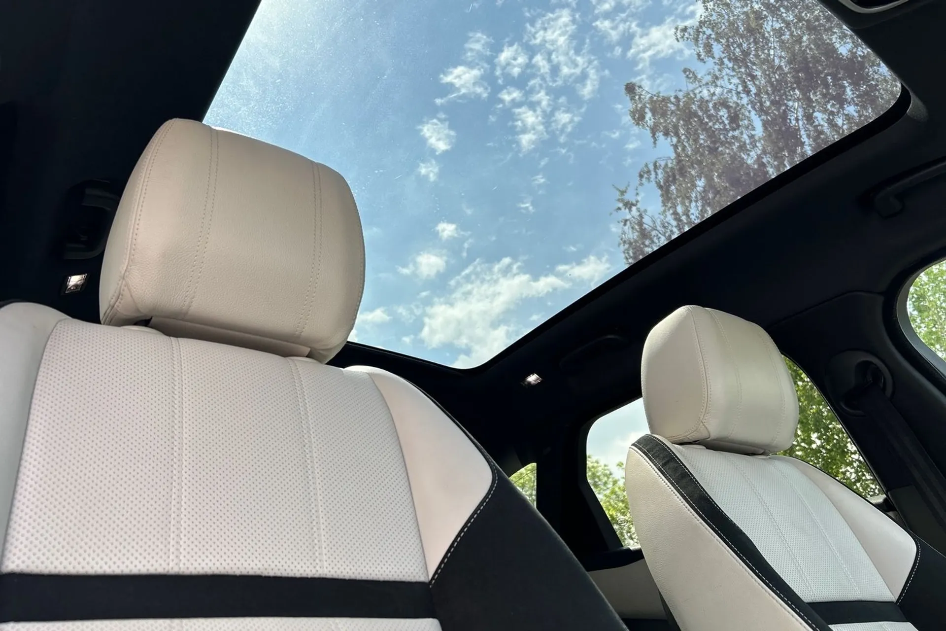 LAND ROVER RANGE ROVER VELAR thumbnail image number 52