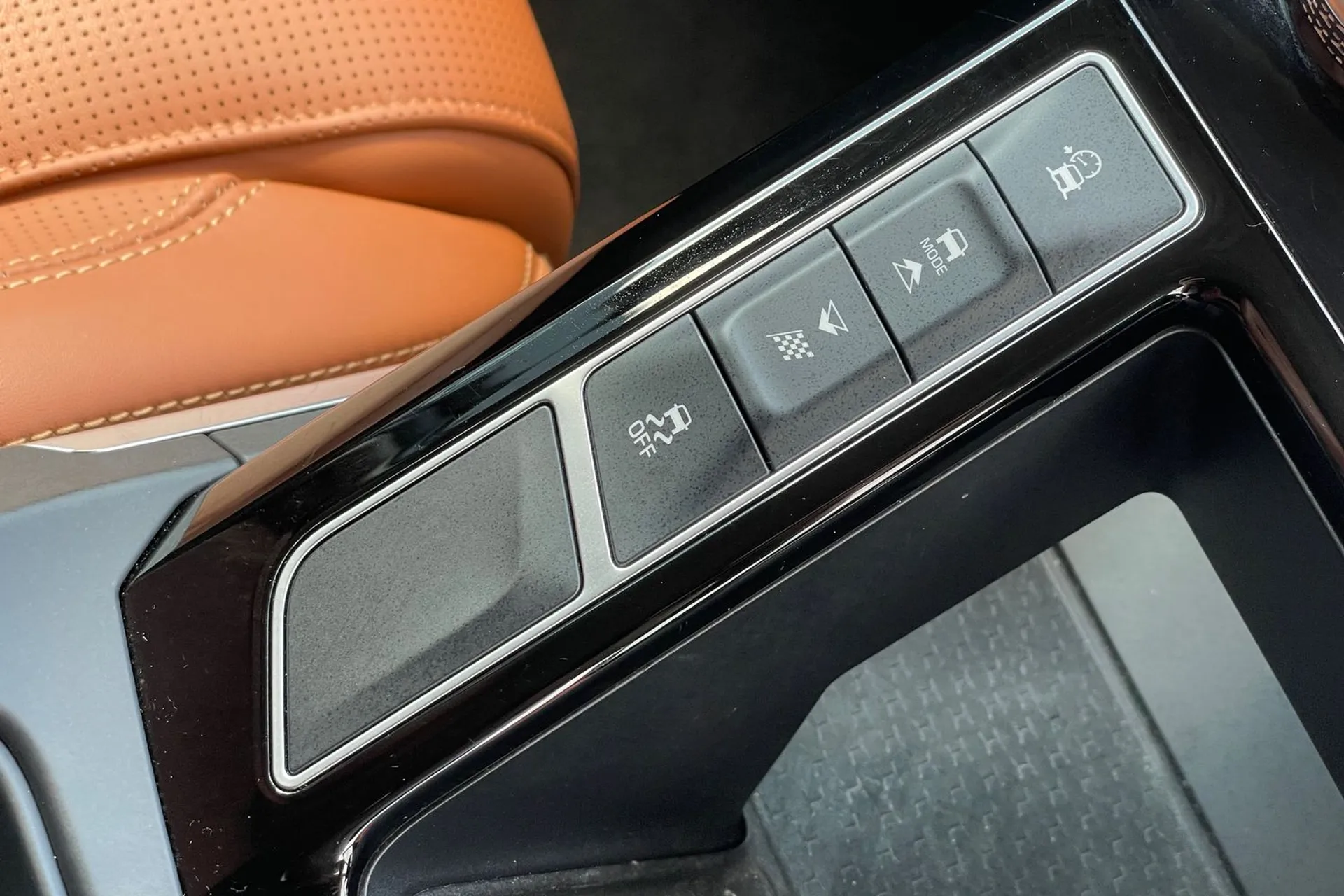 Jaguar I-PACE thumbnail image number 18