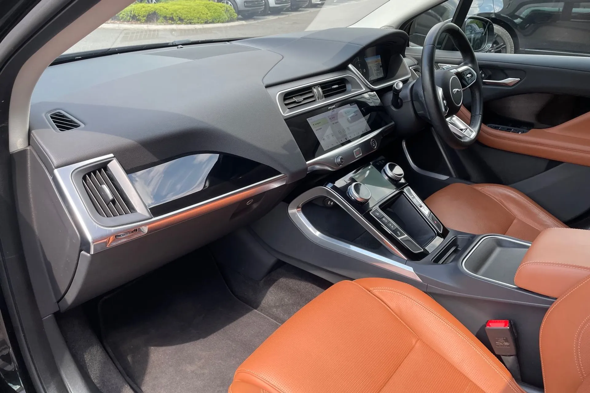 Jaguar I-PACE thumbnail image number 49