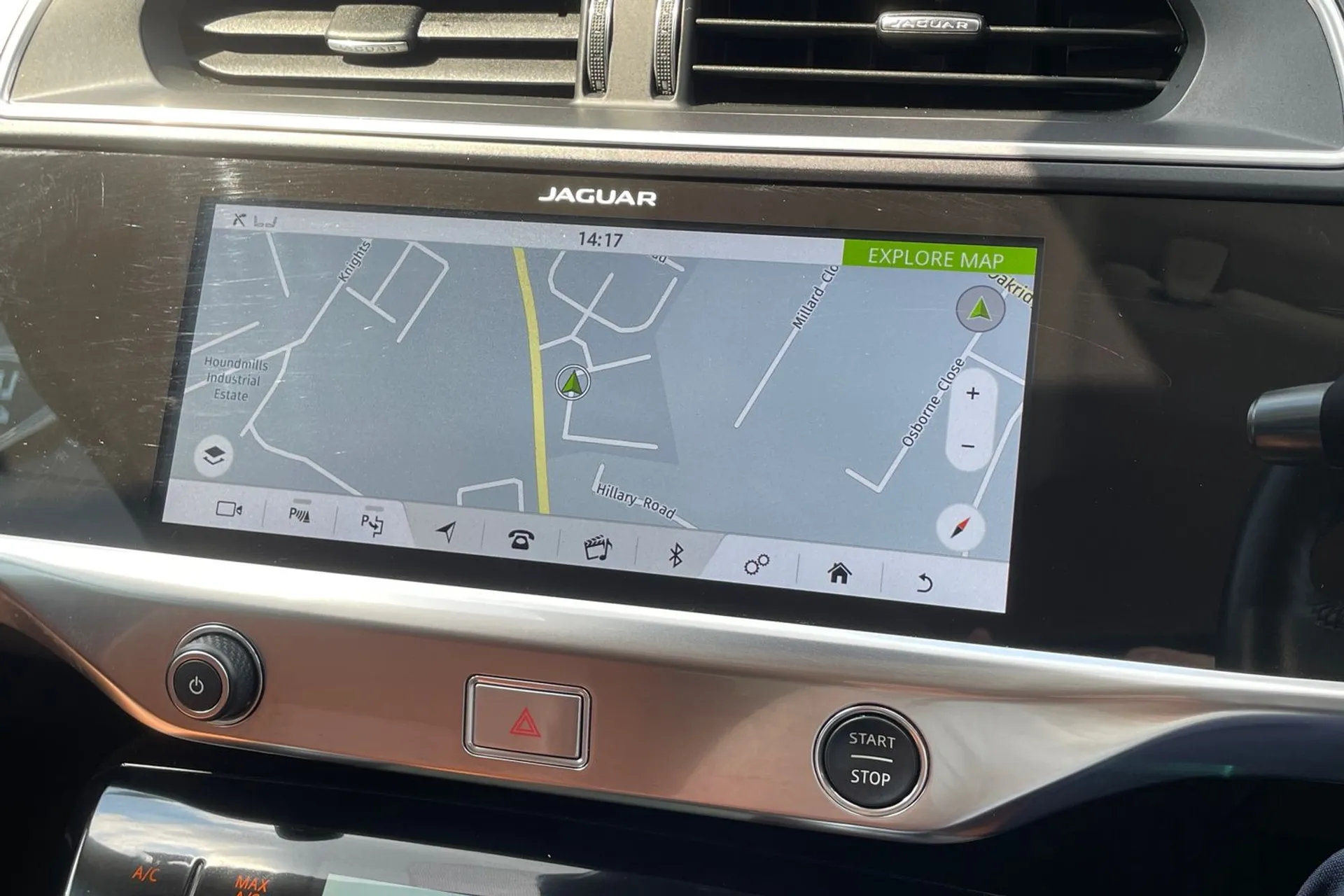 Jaguar I-PACE thumbnail image number 30