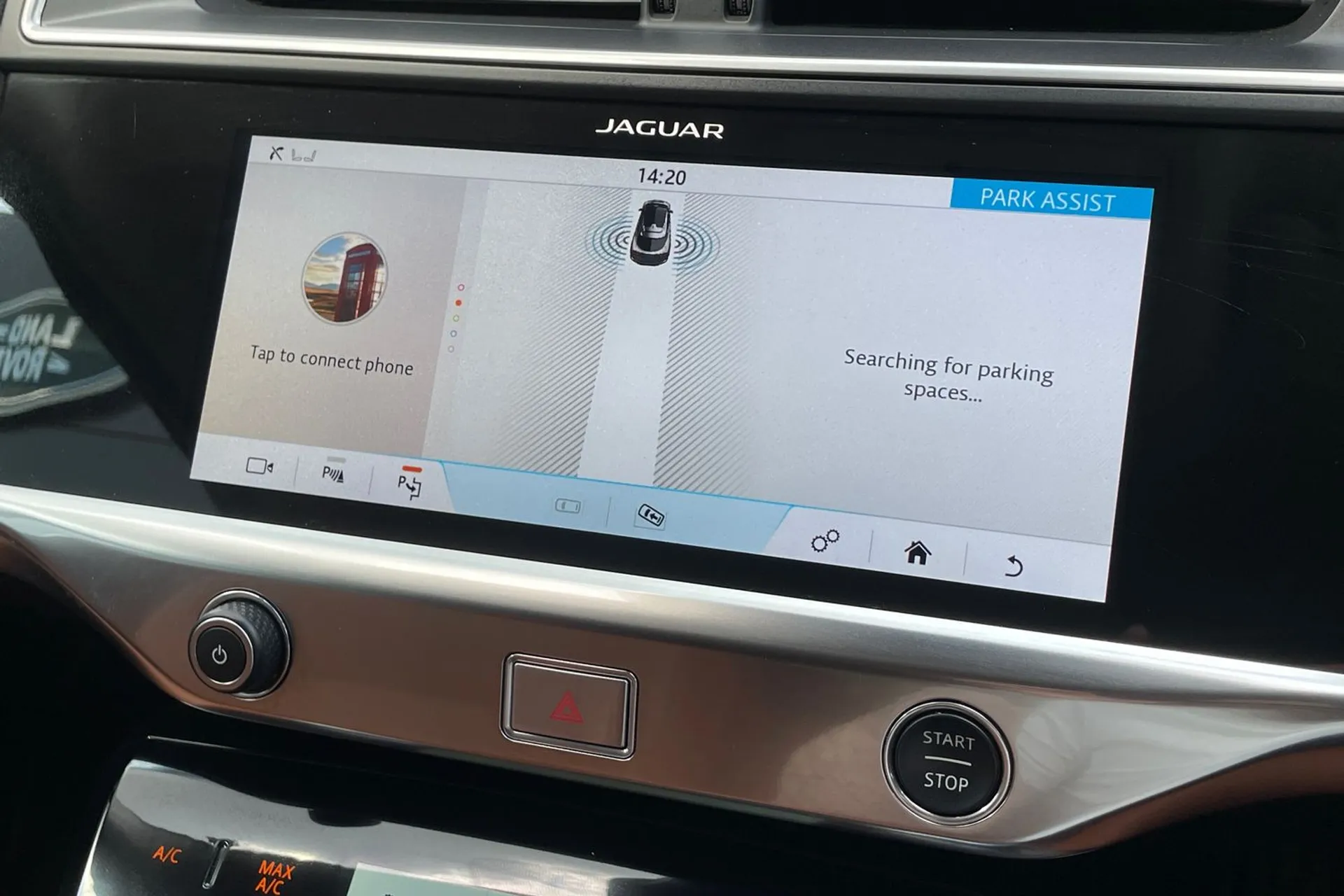 Jaguar I-PACE thumbnail image number 22