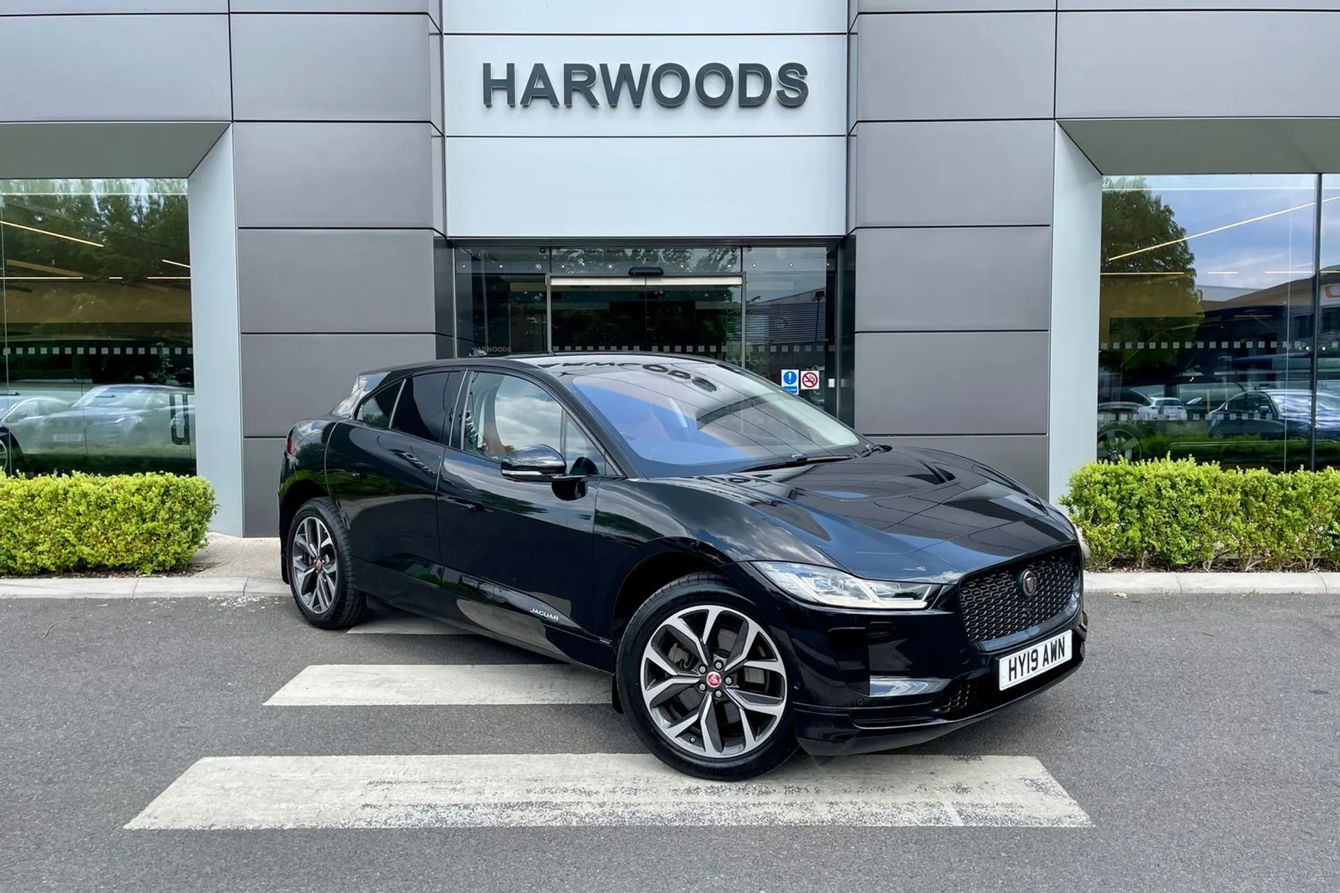 Jaguar I-PACE focused image