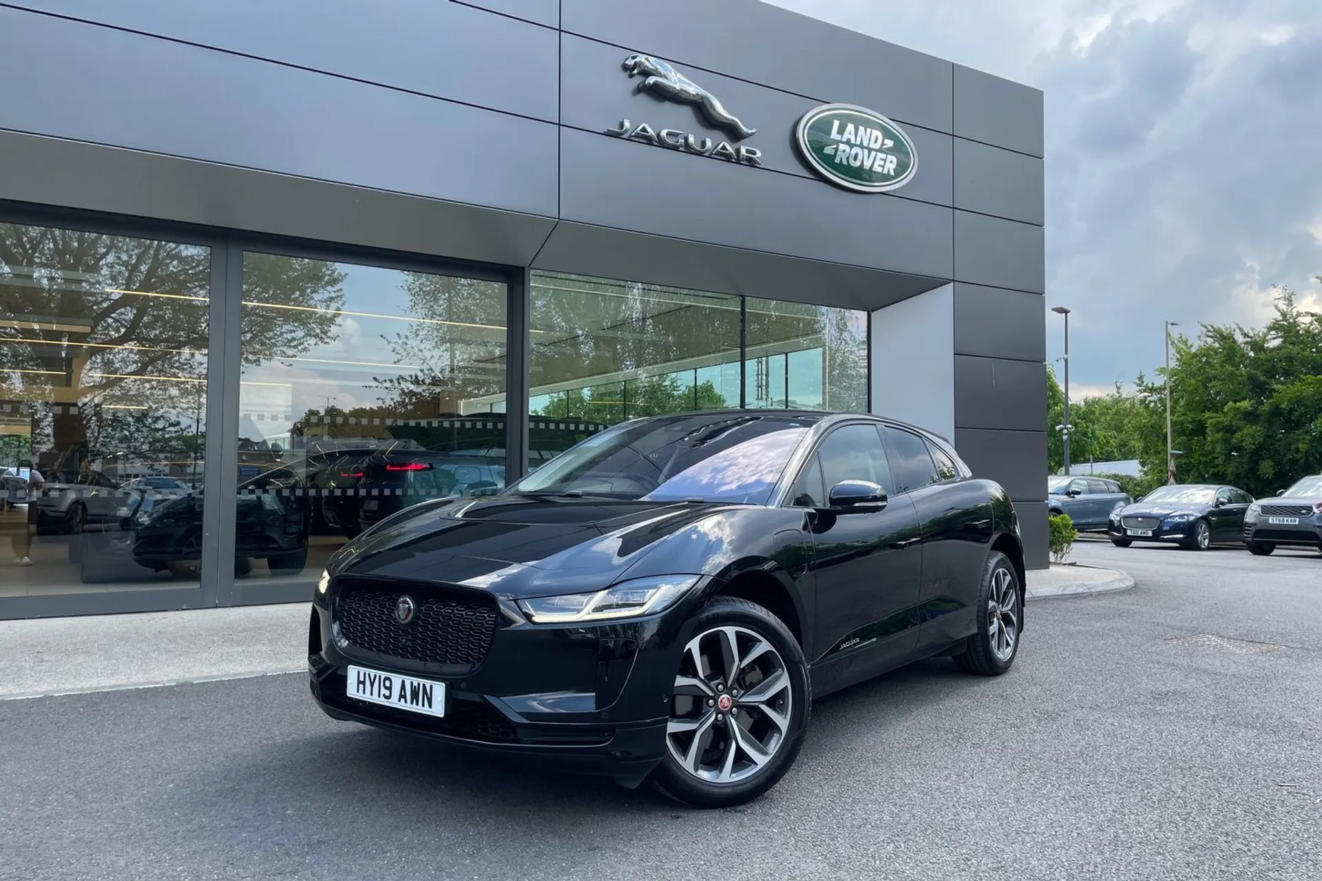 Jaguar I-PACE thumbnail image number 29
