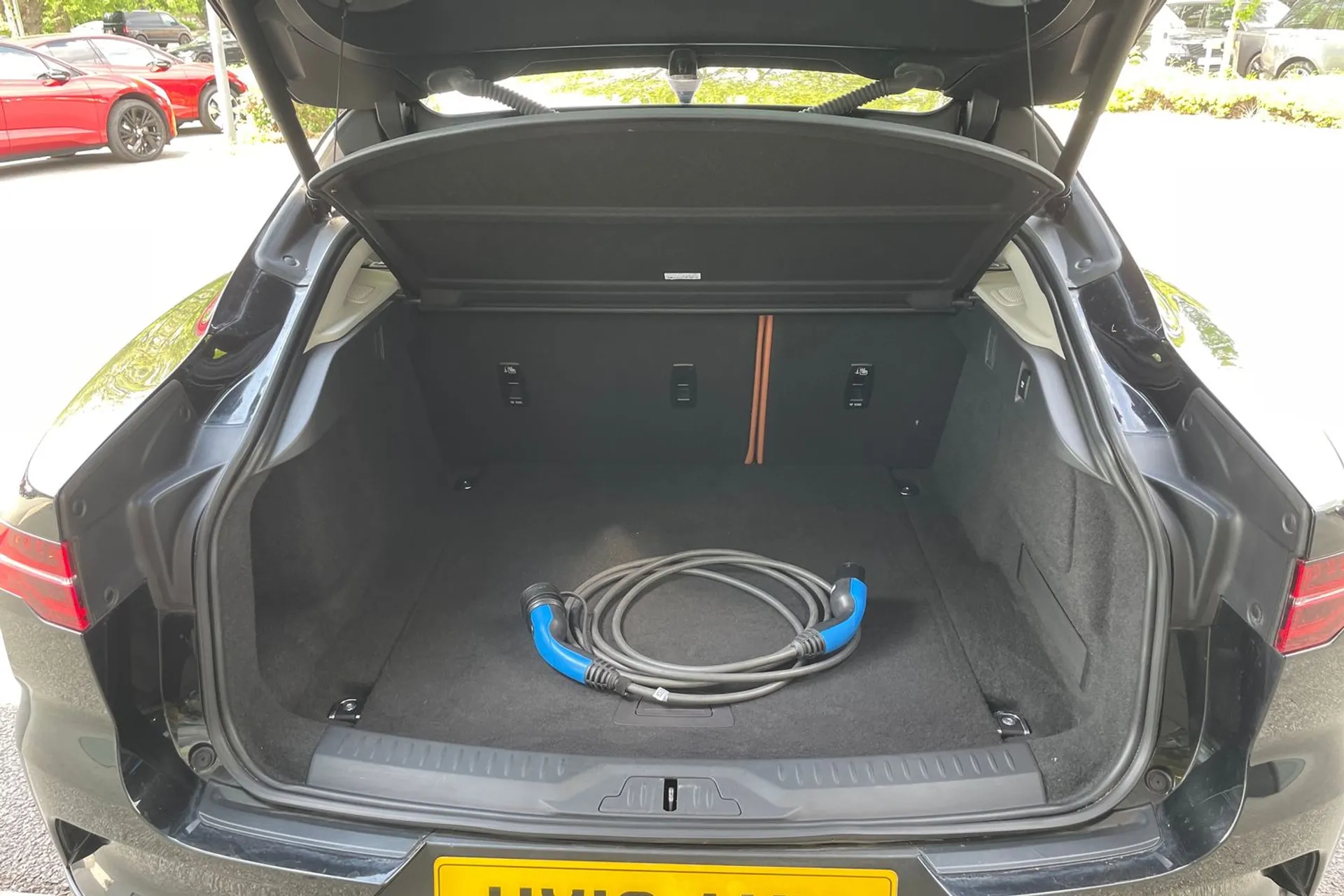 Jaguar I-PACE thumbnail image number 45