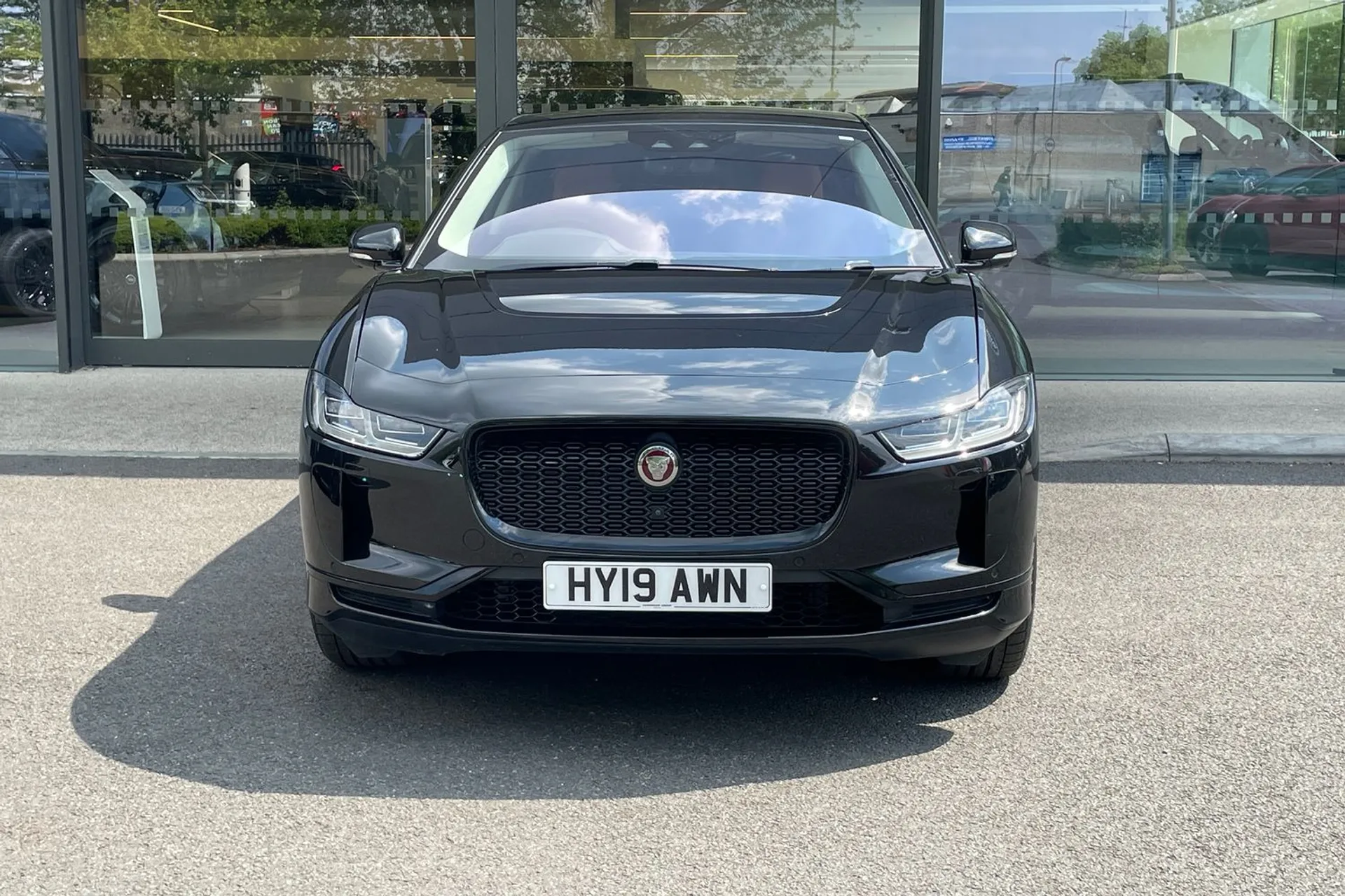 Jaguar I-PACE thumbnail image number 6