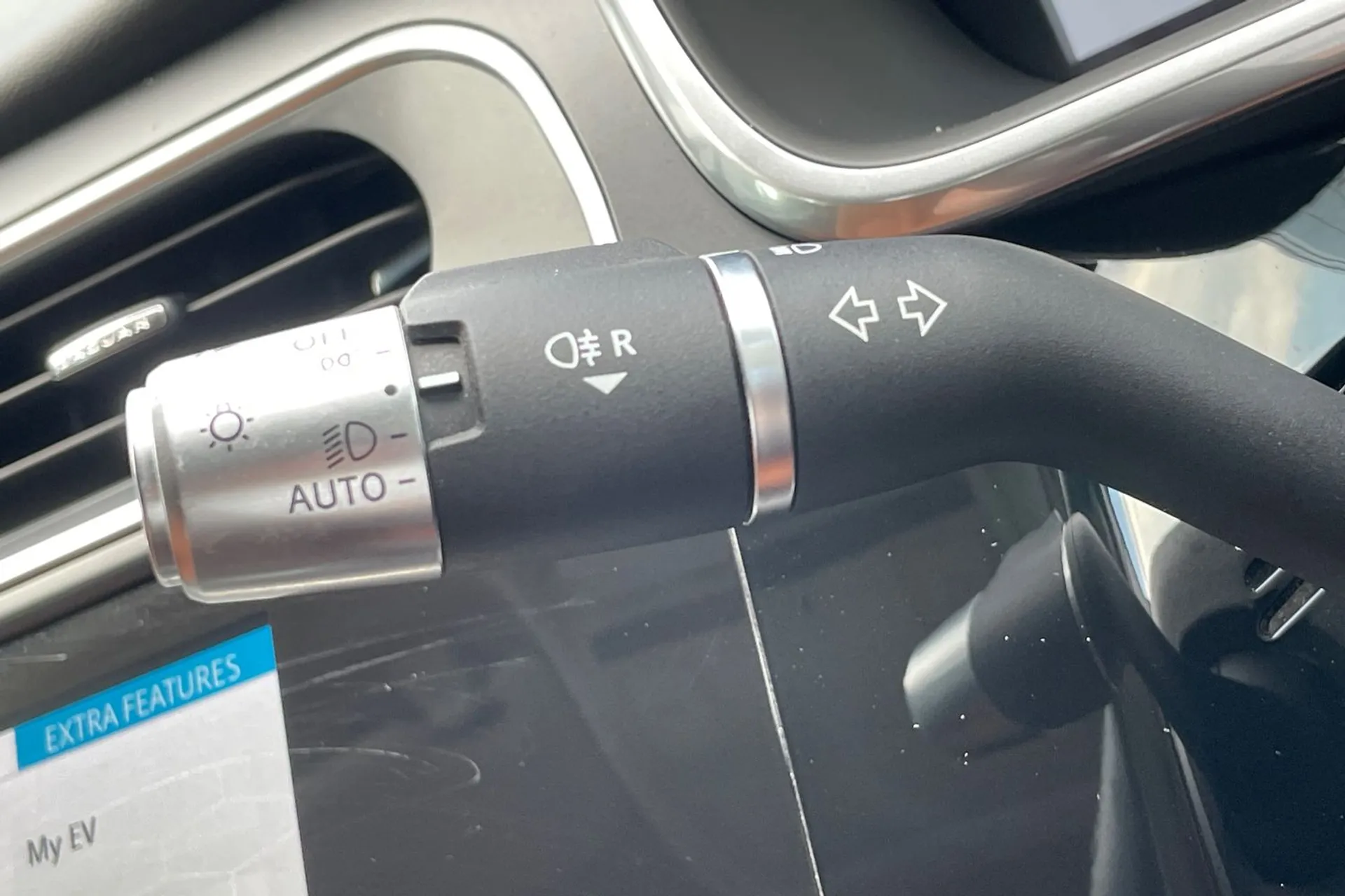 Jaguar I-PACE thumbnail image number 58