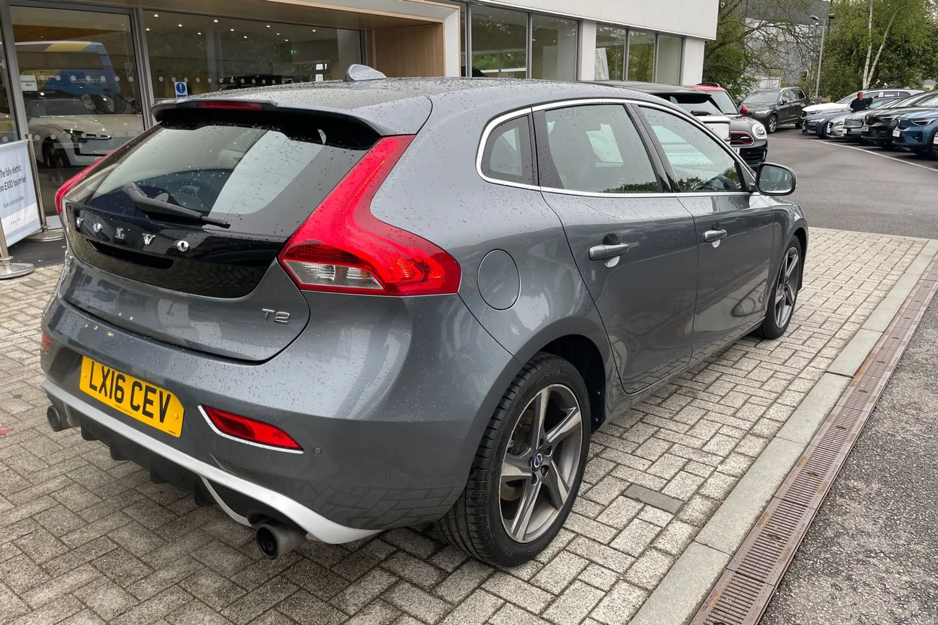 Volvo V40 thumbnail image number 7