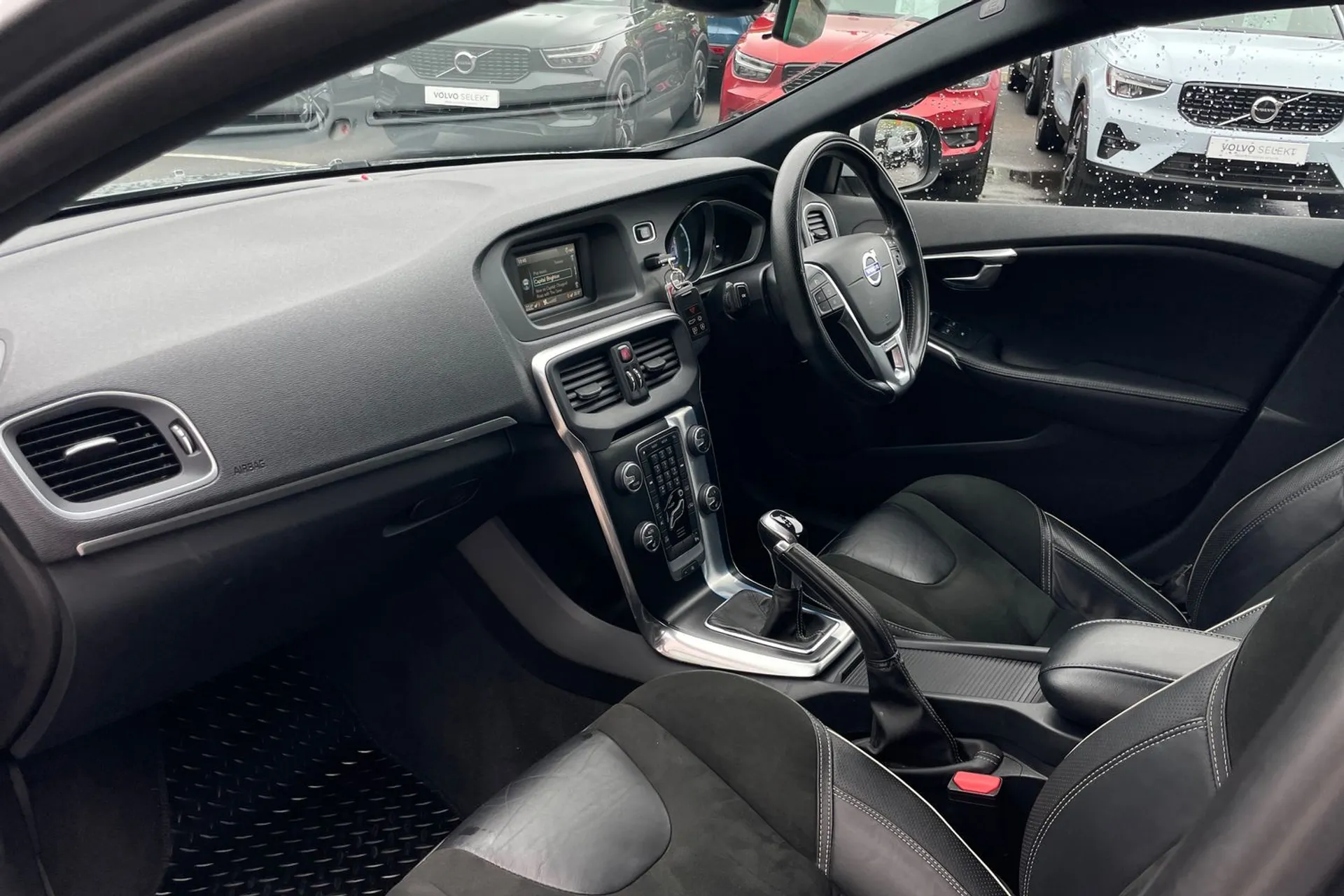 Volvo V40 thumbnail image number 26