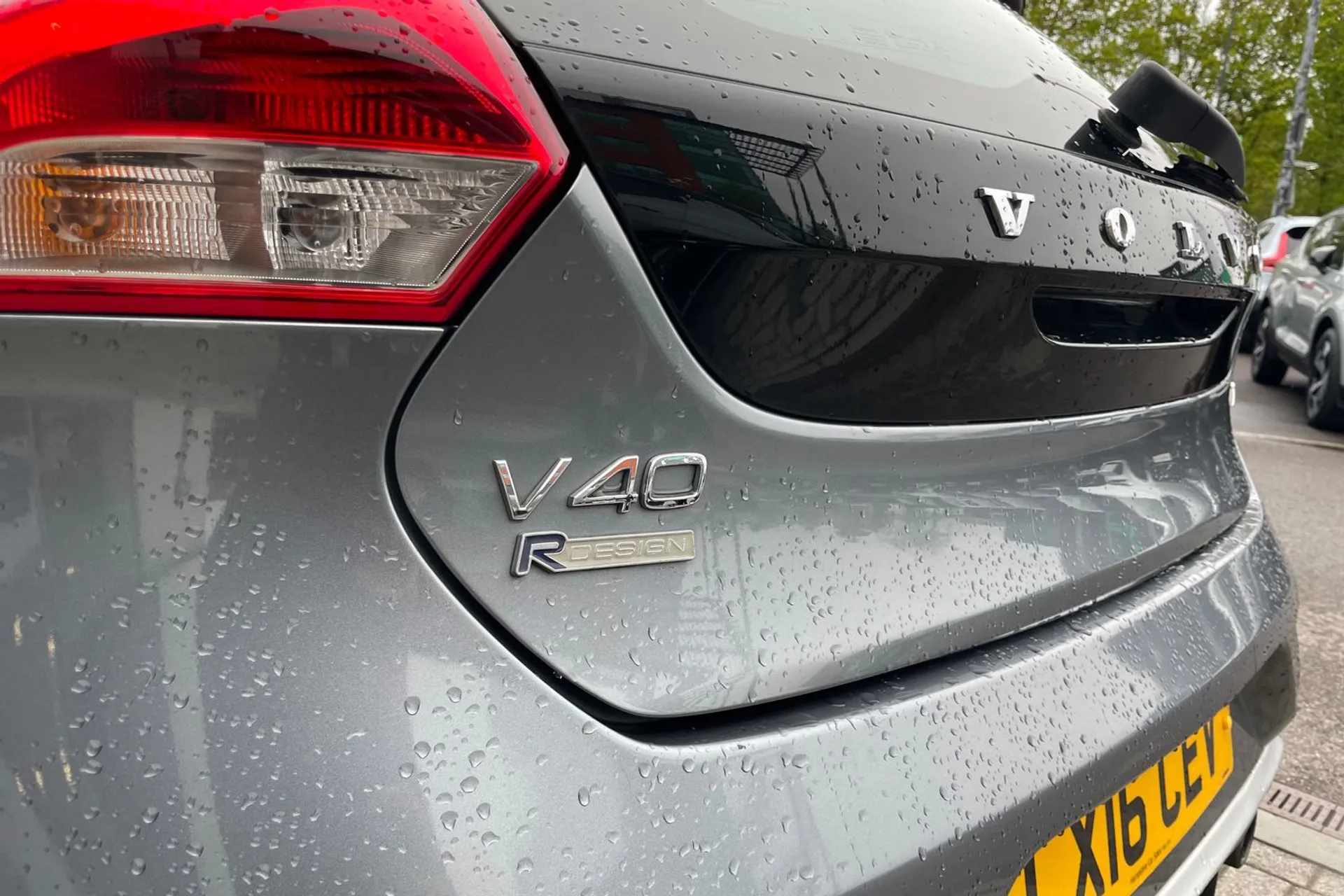 Volvo V40 thumbnail image number 21