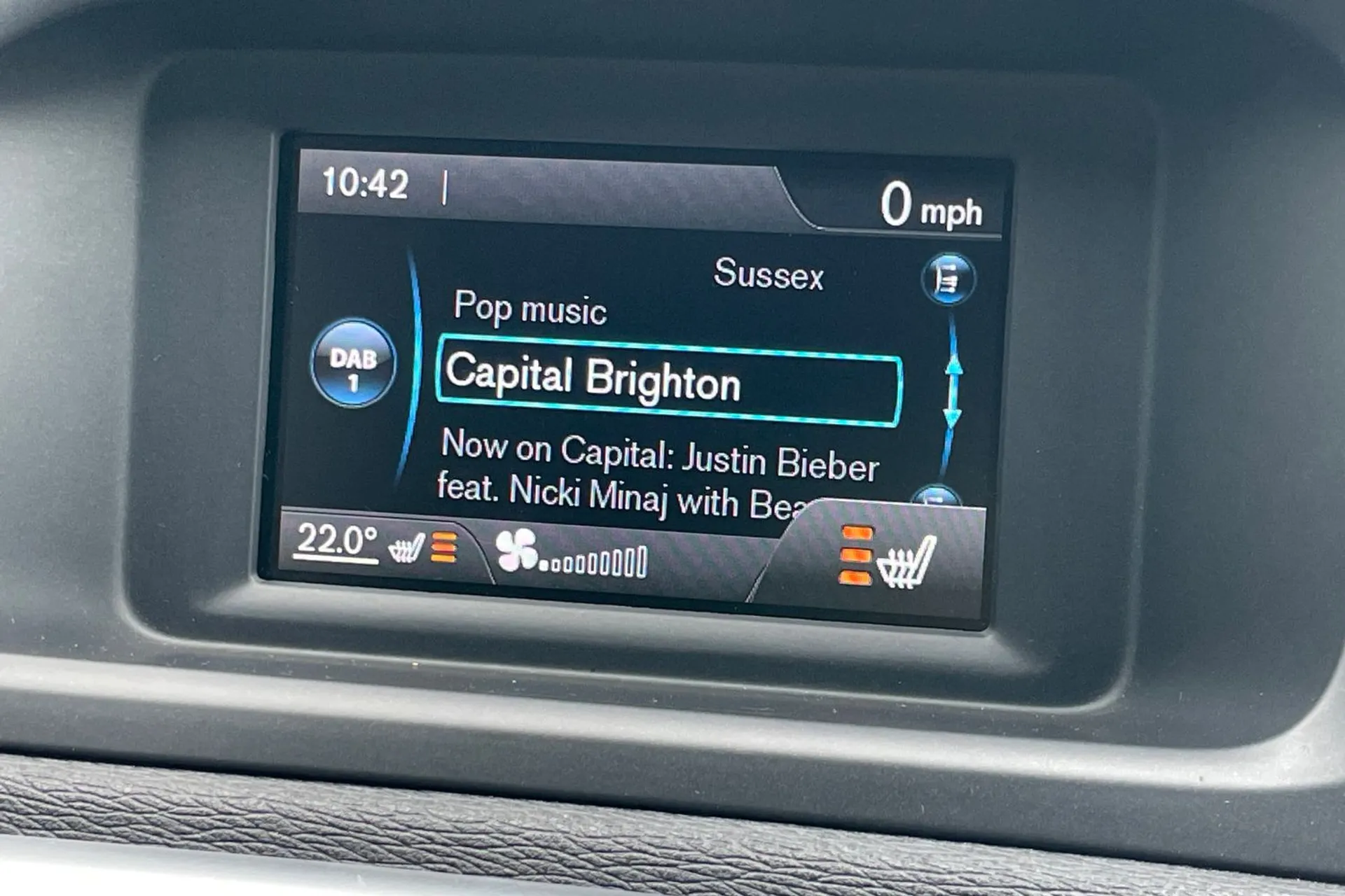 Volvo V40 thumbnail image number 38