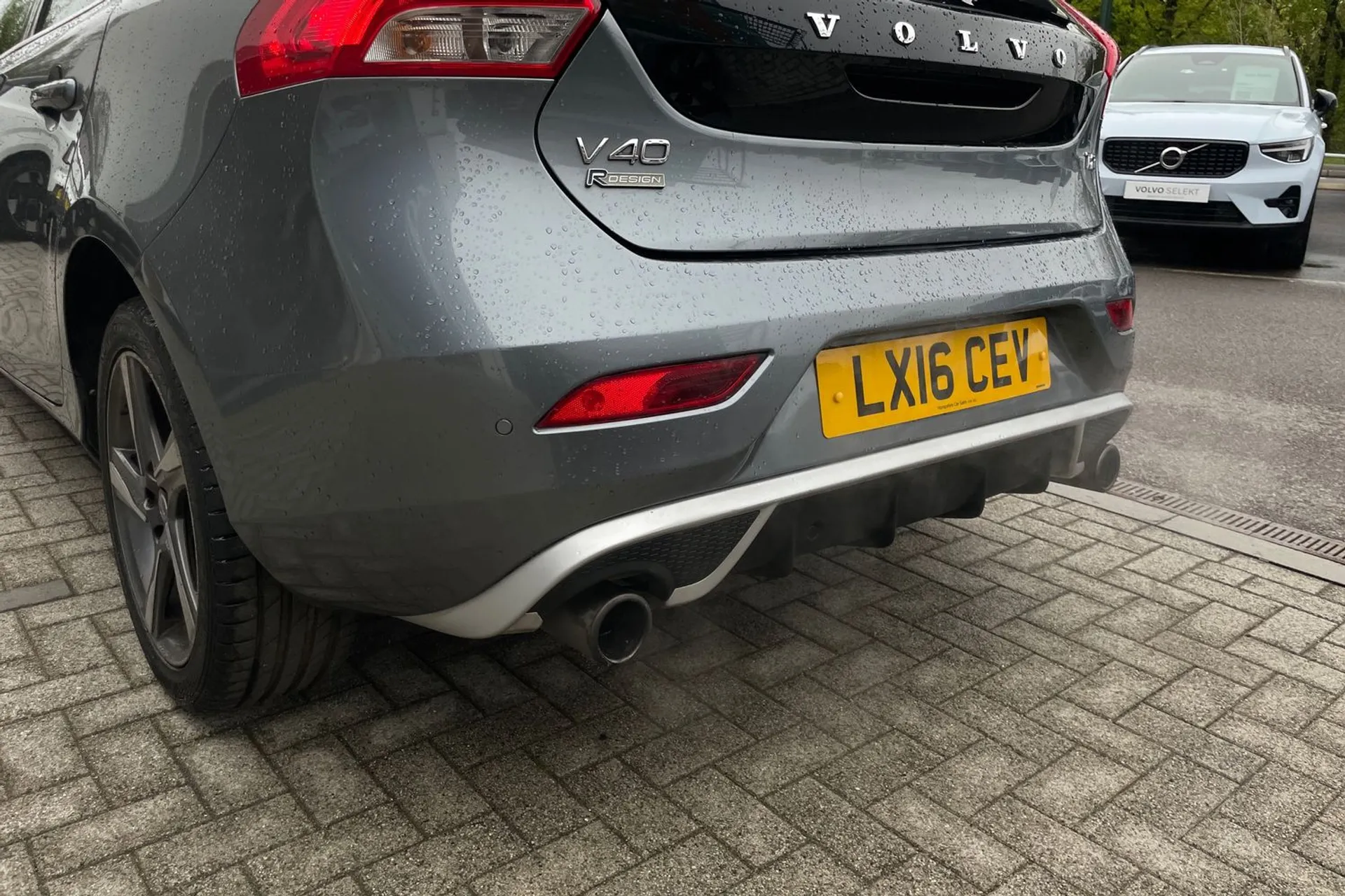 Volvo V40 thumbnail image number 17