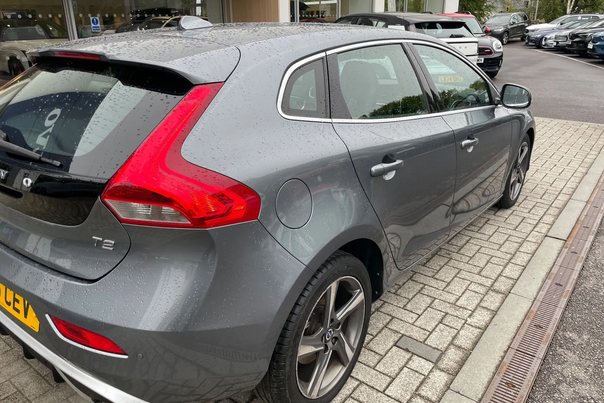 Volvo V40 thumbnail image number 14