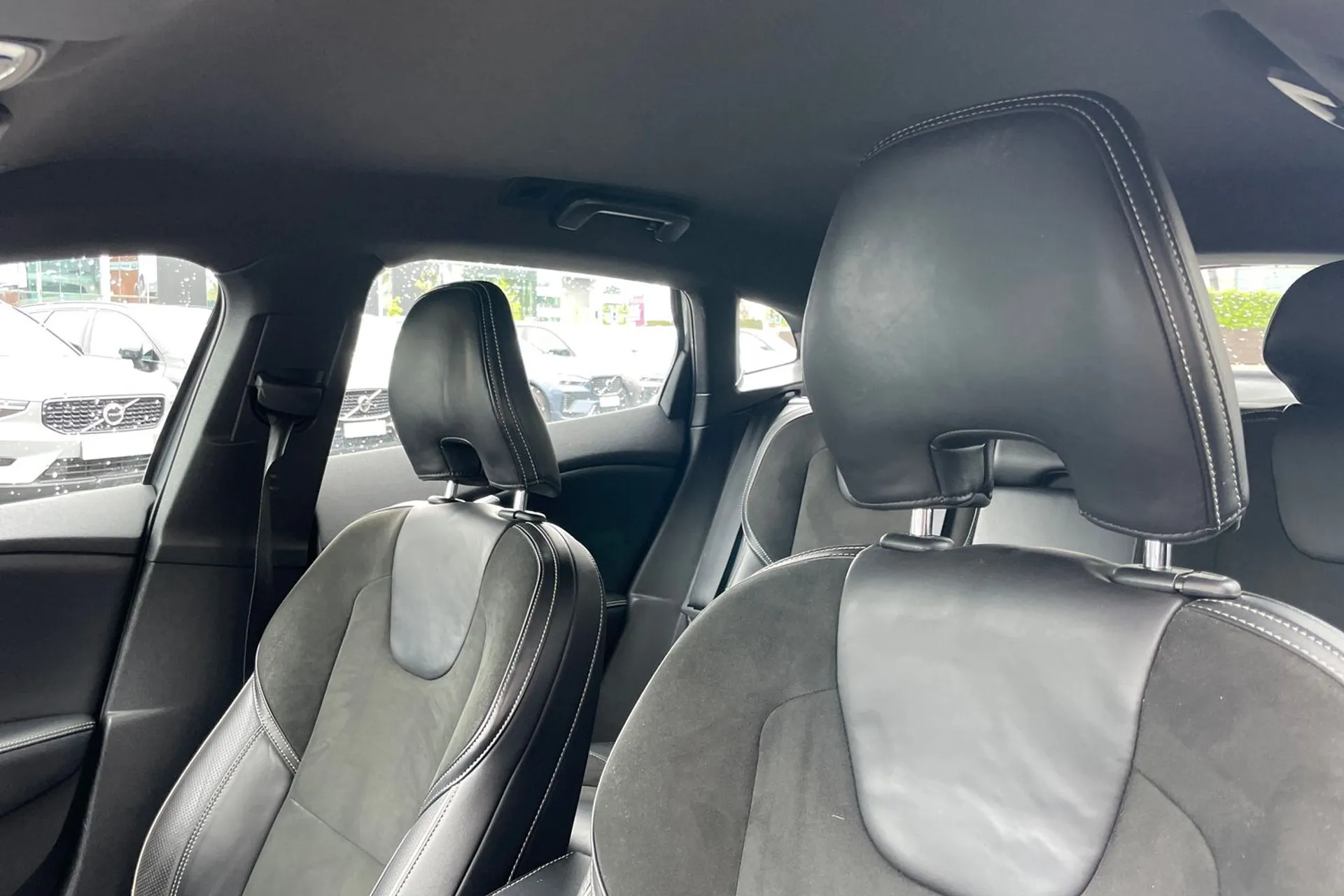 Volvo V40 thumbnail image number 28