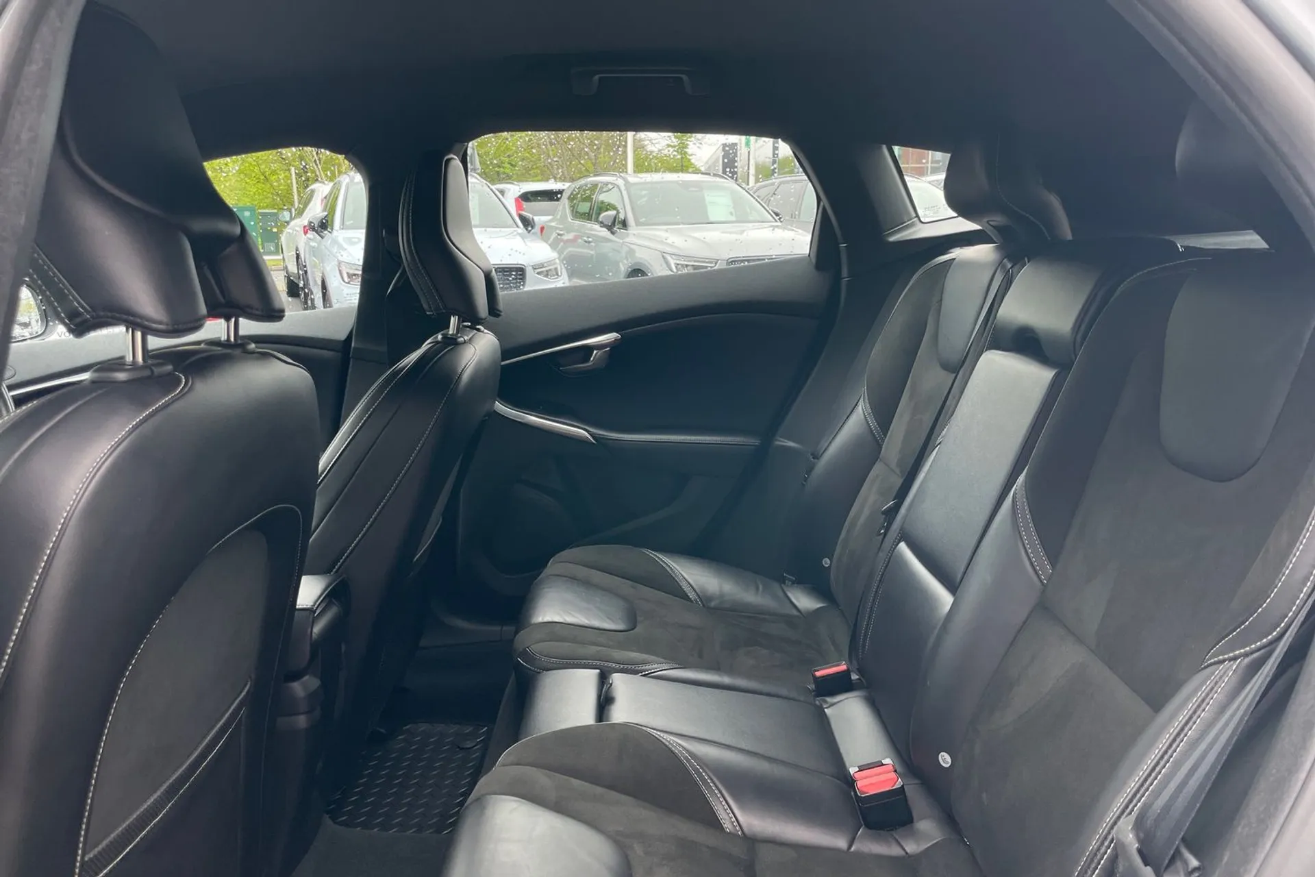 Volvo V40 thumbnail image number 29