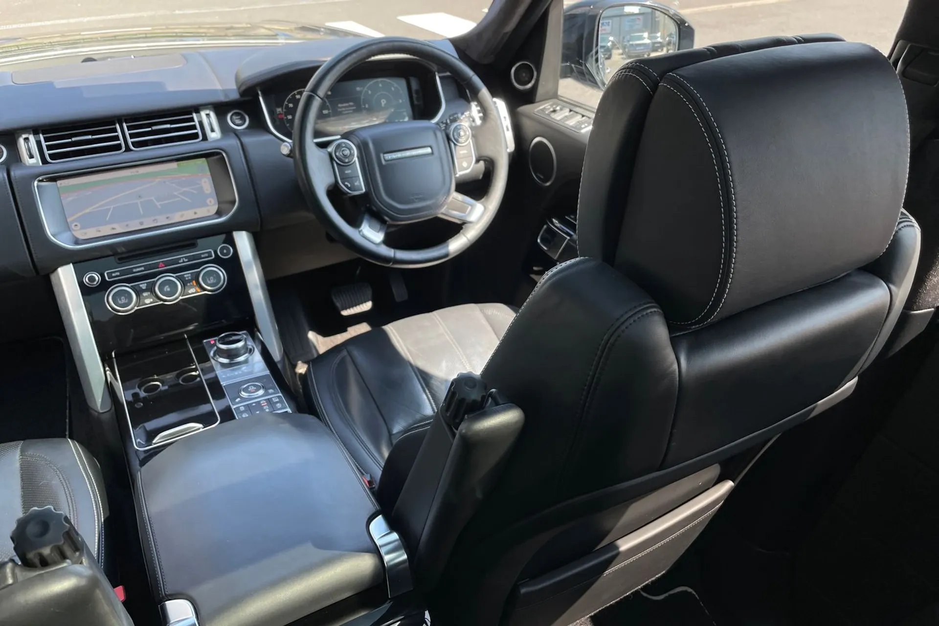 LAND ROVER RANGE ROVER thumbnail image number 40