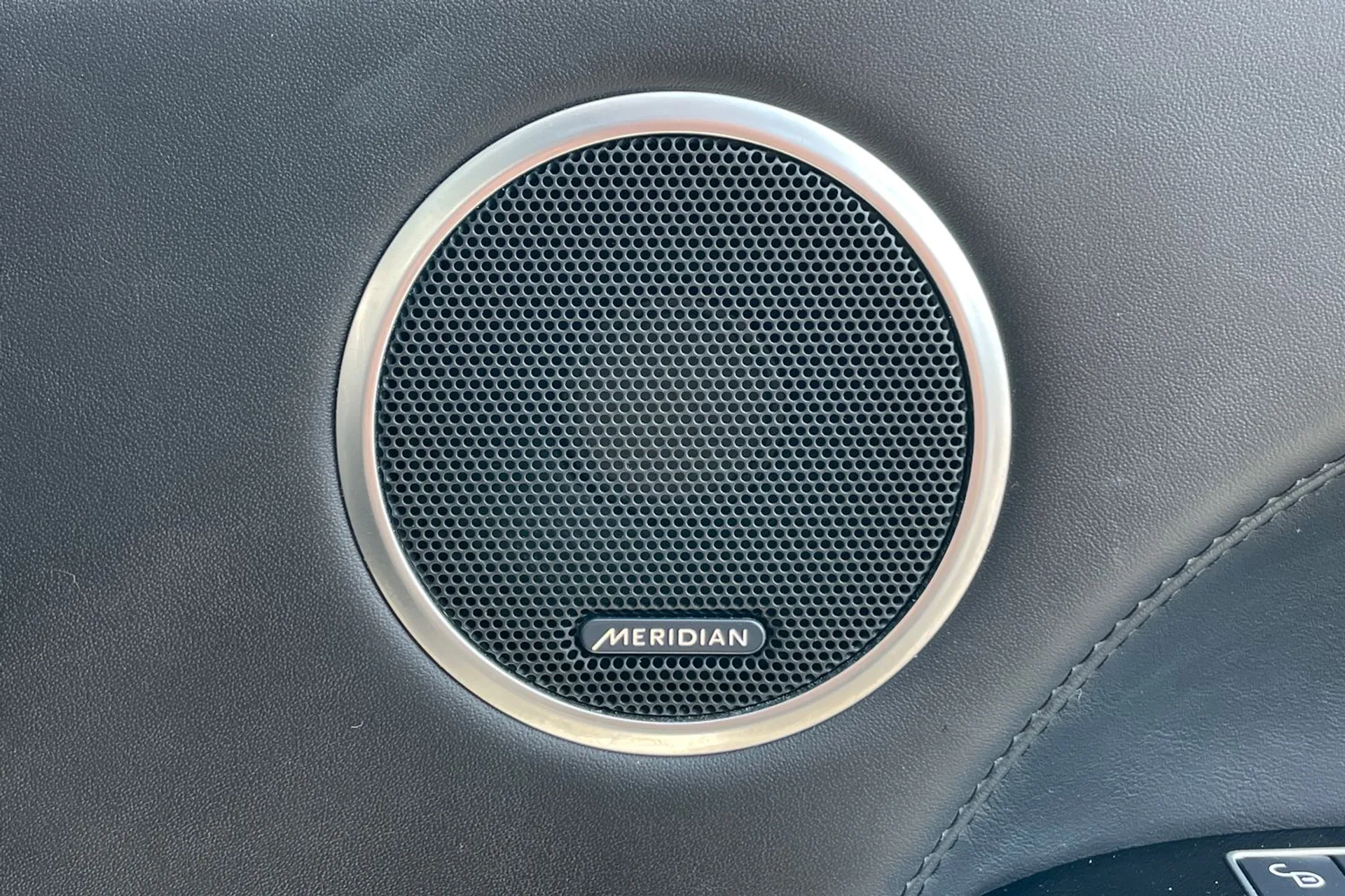 LAND ROVER RANGE ROVER thumbnail image number 51