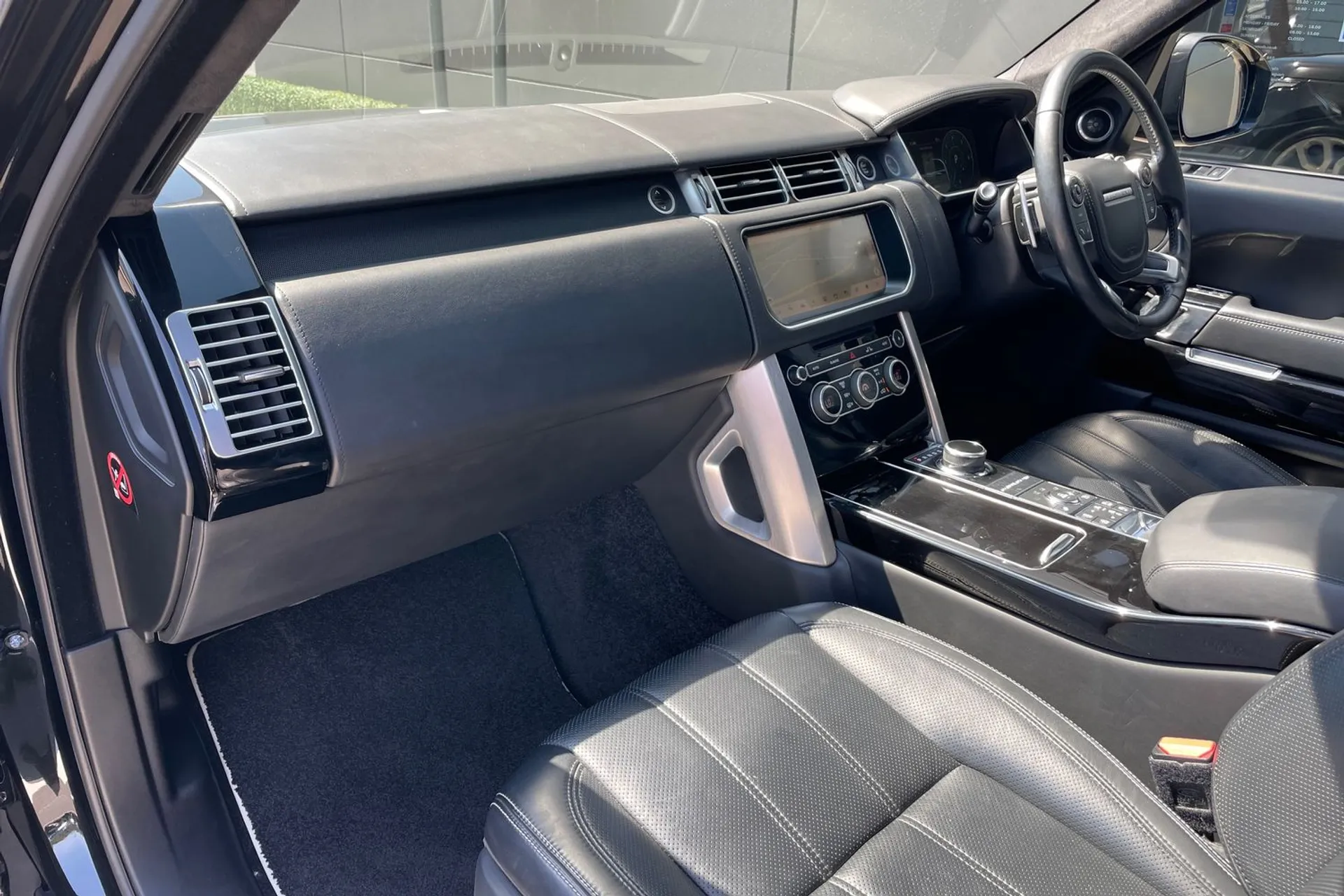 LAND ROVER RANGE ROVER thumbnail image number 35