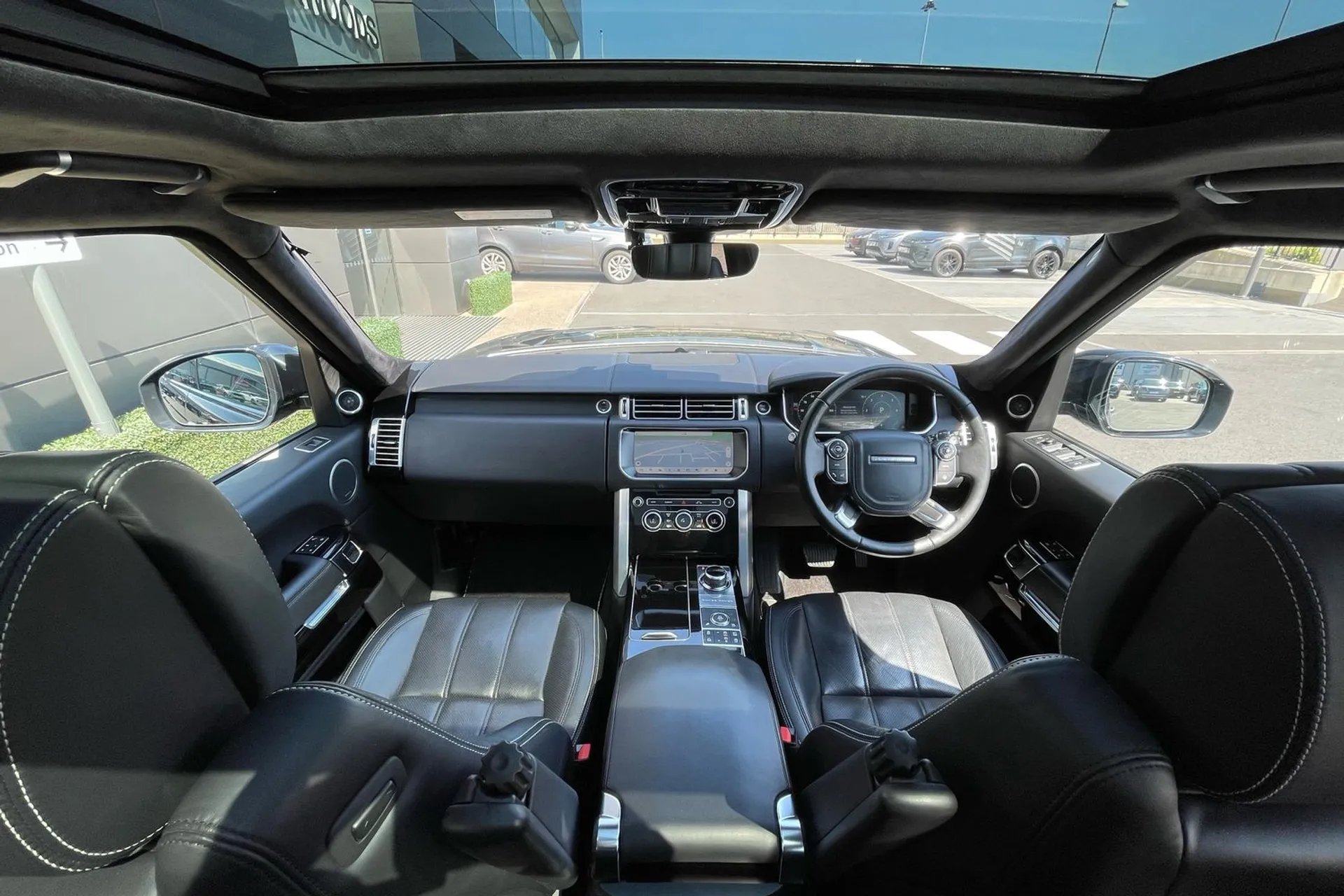 LAND ROVER RANGE ROVER thumbnail image number 4