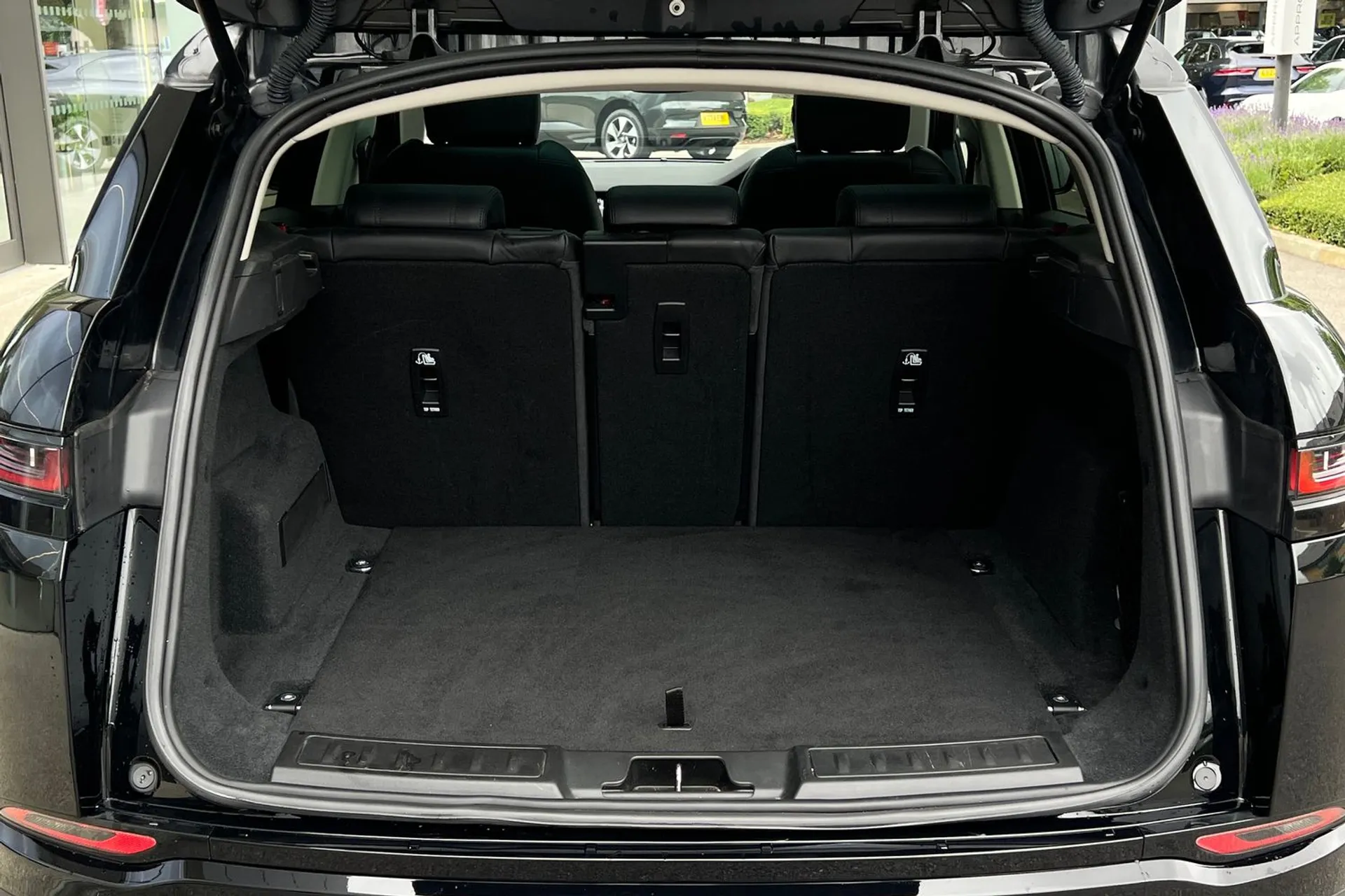 LAND ROVER RANGE ROVER EVOQUE thumbnail image number 32