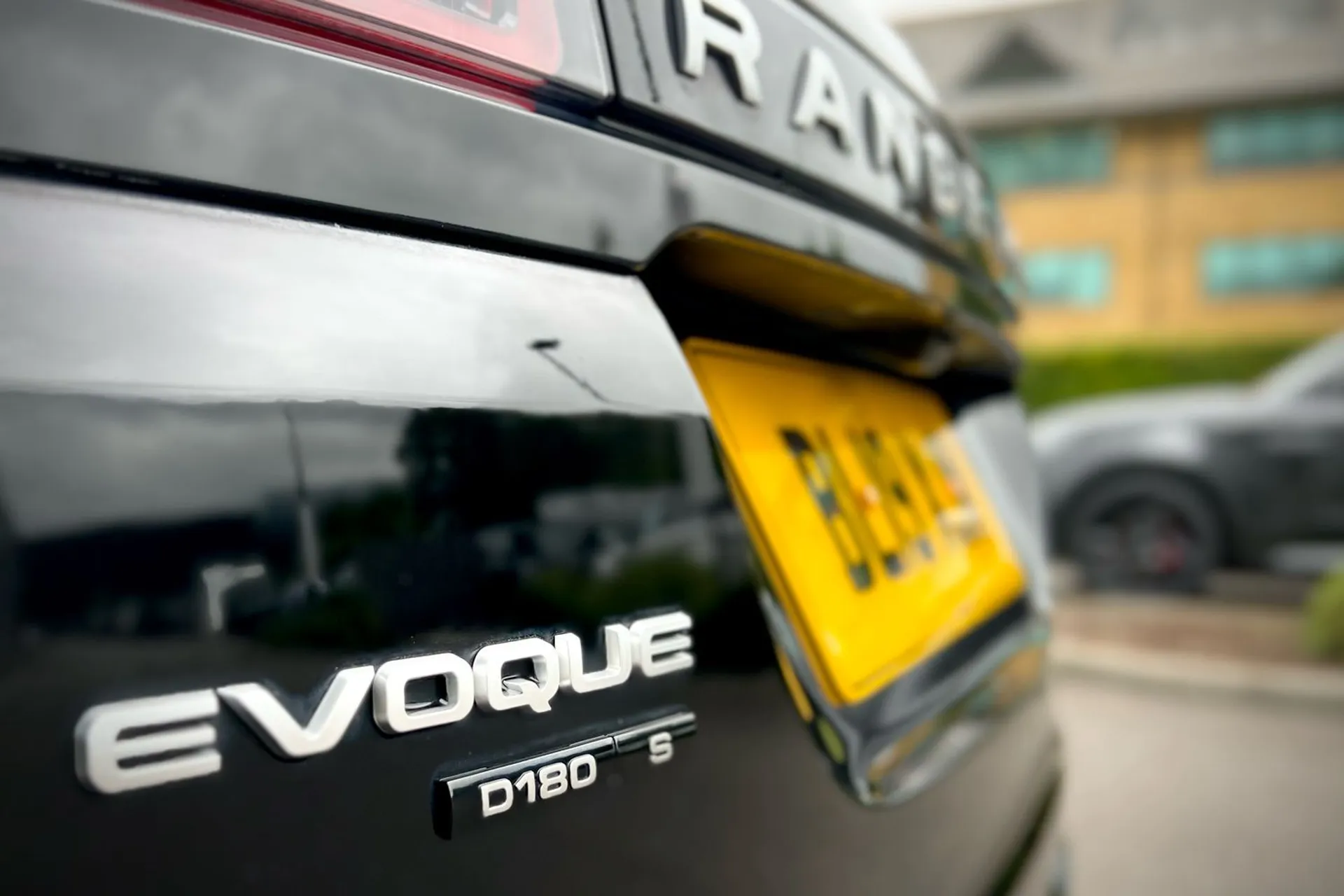 LAND ROVER RANGE ROVER EVOQUE thumbnail image number 14