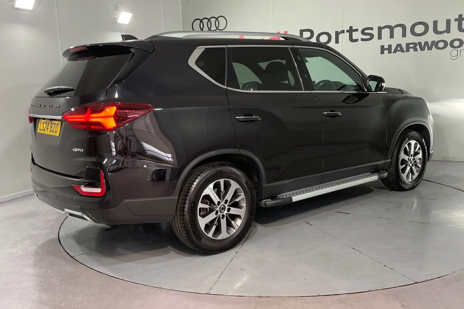 KGM REXTON thumbnail image number 7