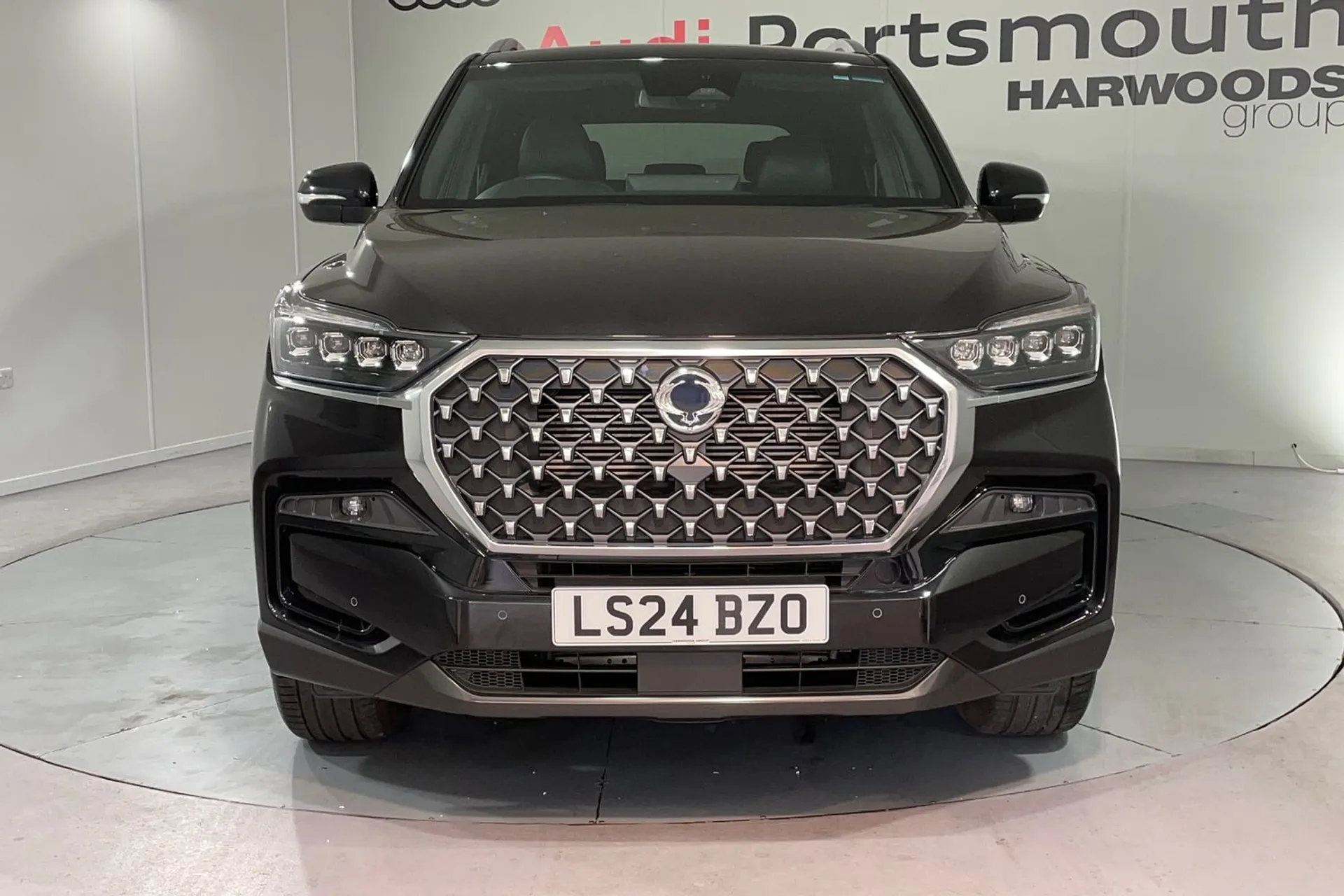 KGM REXTON thumbnail image number 12