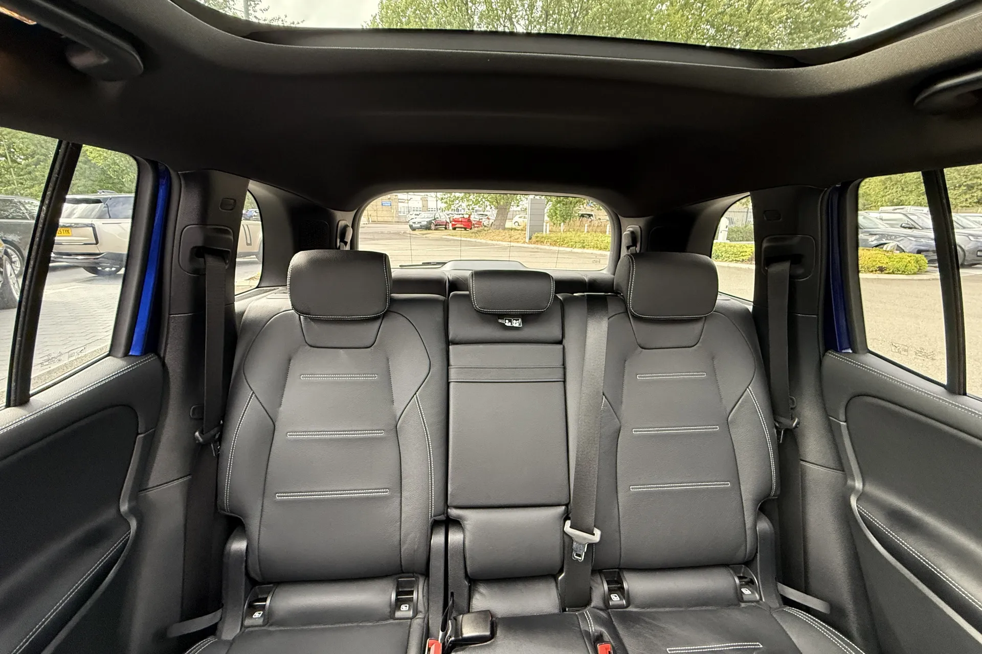 MERCEDES-BENZ GLB thumbnail image number 51