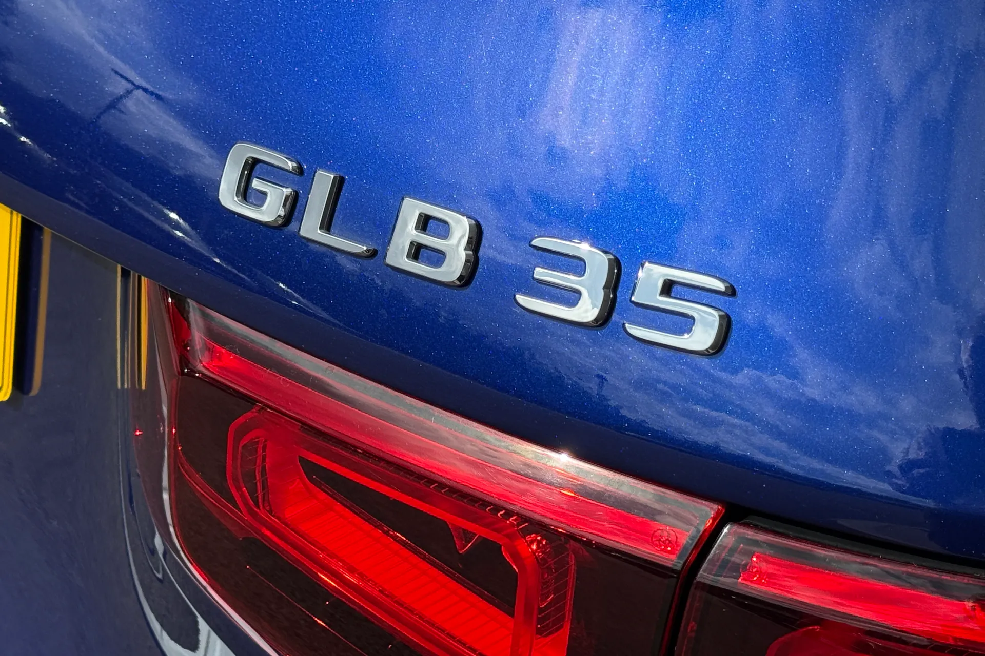 MERCEDES-BENZ GLB thumbnail image number 15