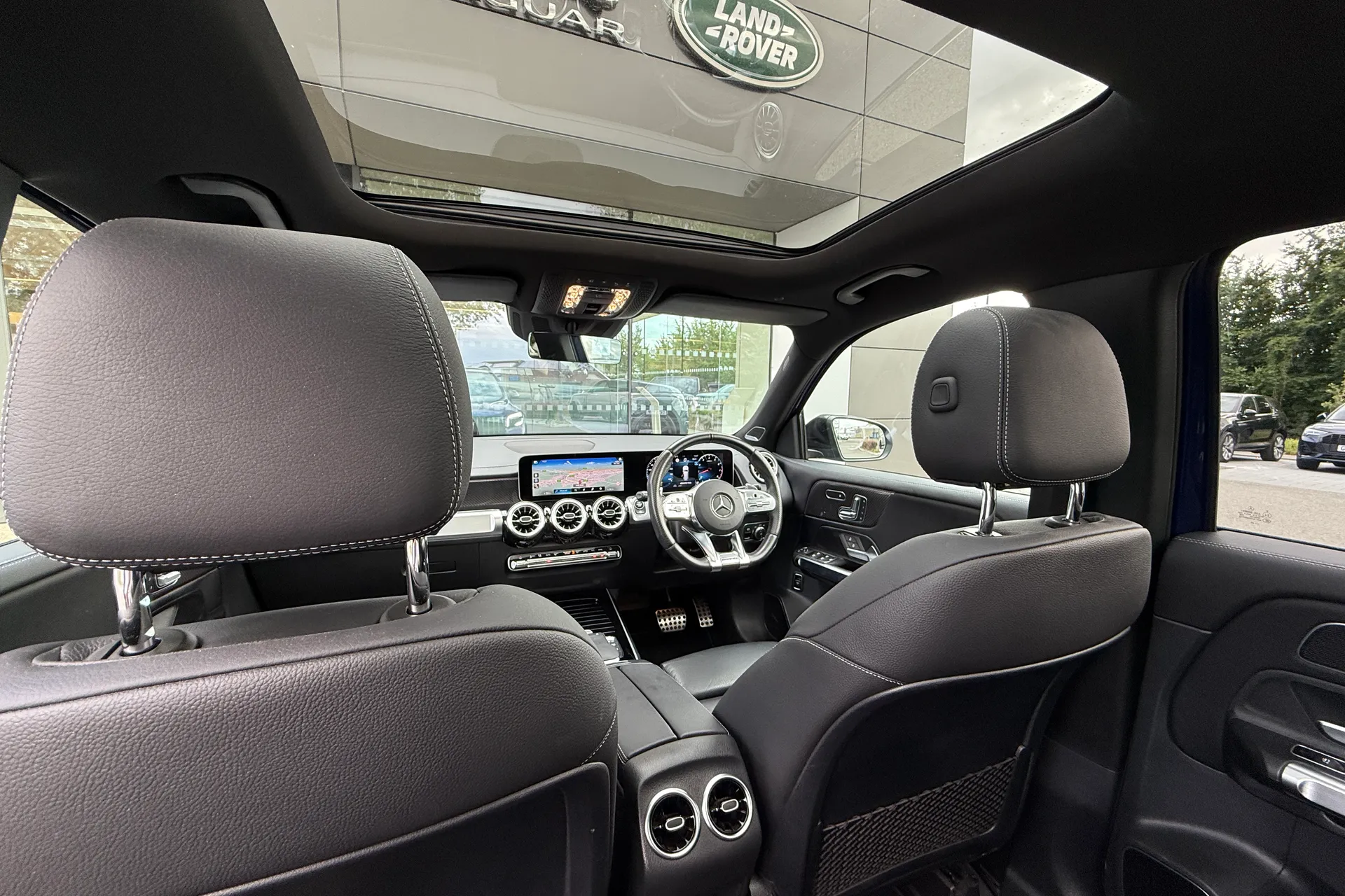 MERCEDES-BENZ GLB thumbnail image number 5