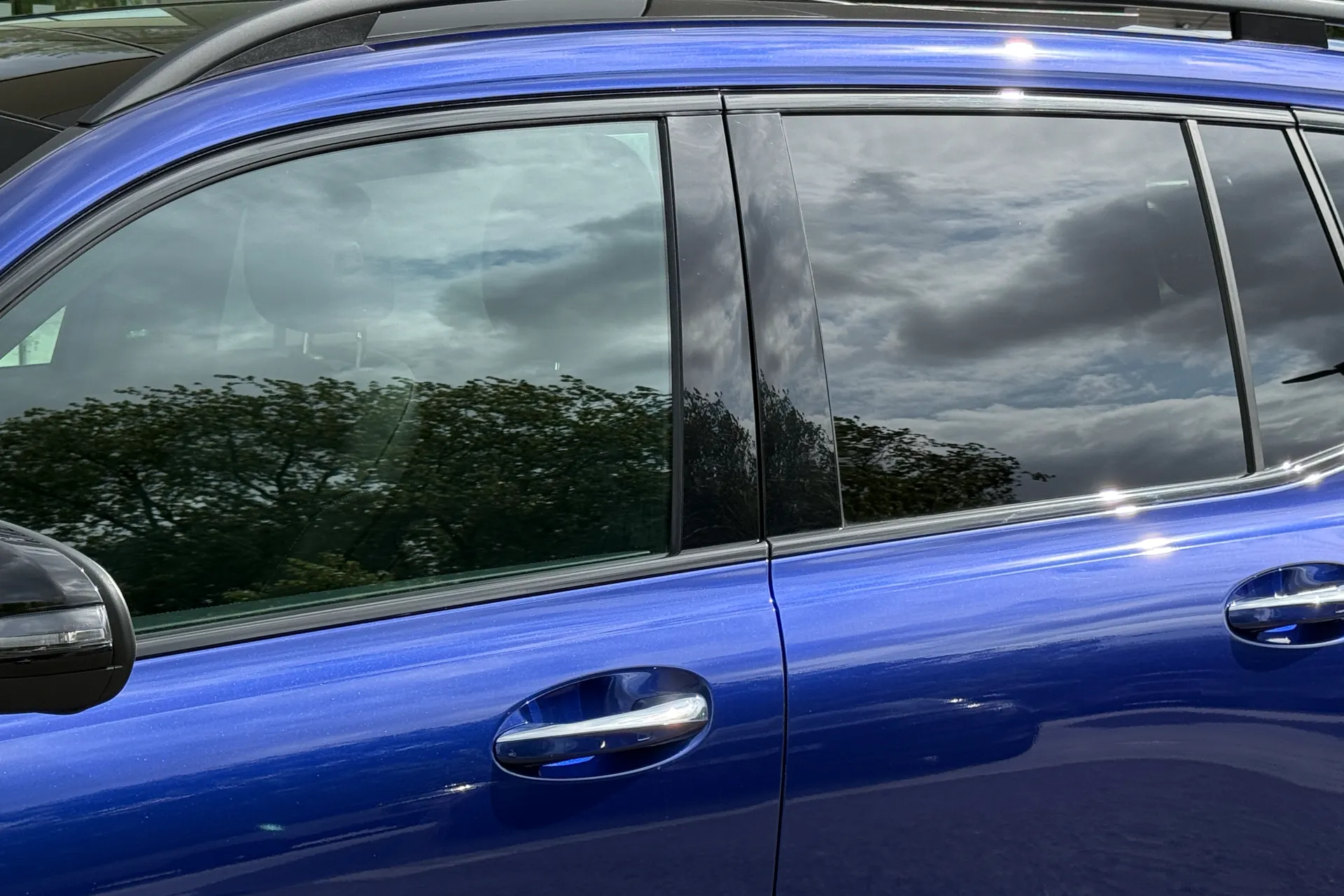 MERCEDES-BENZ GLB thumbnail image number 11
