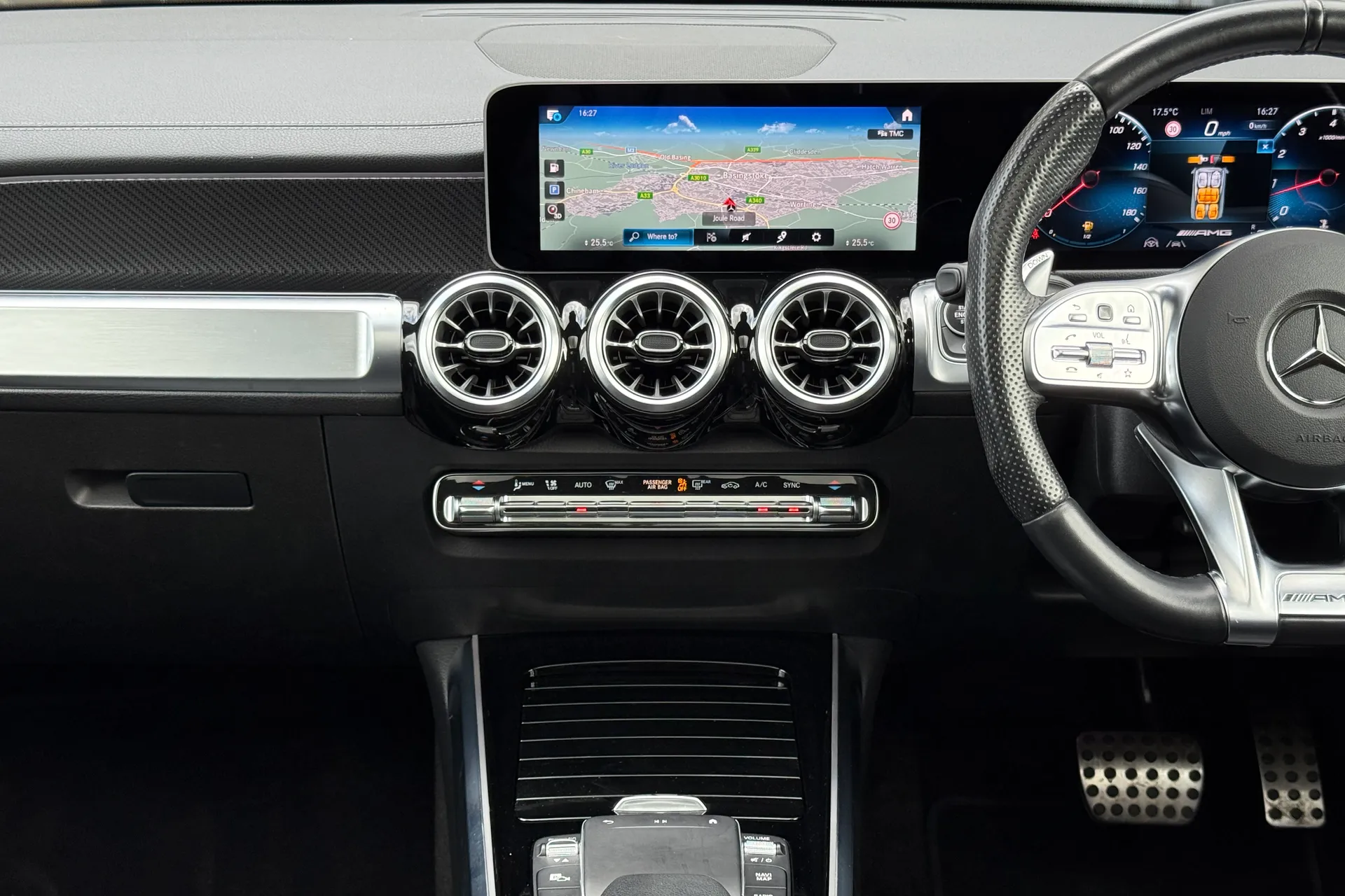 MERCEDES-BENZ GLB thumbnail image number 35