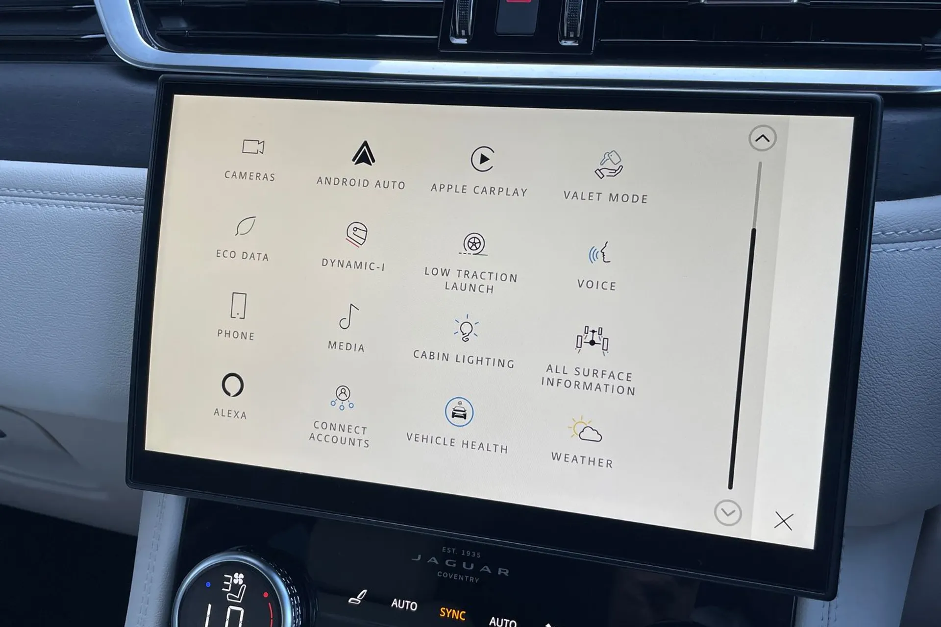 Jaguar F-PACE thumbnail image number 26